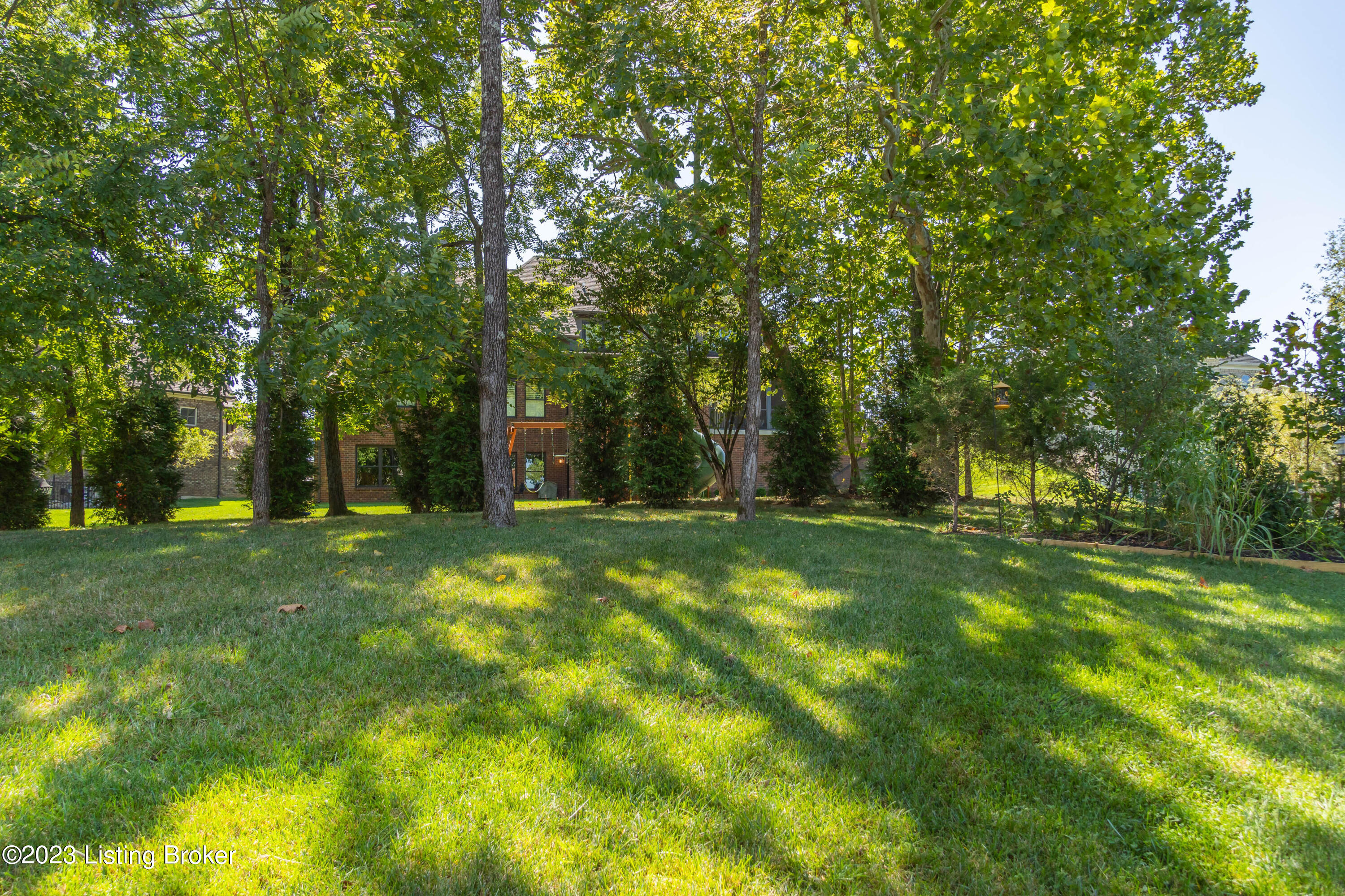 5621 Morningside Dr