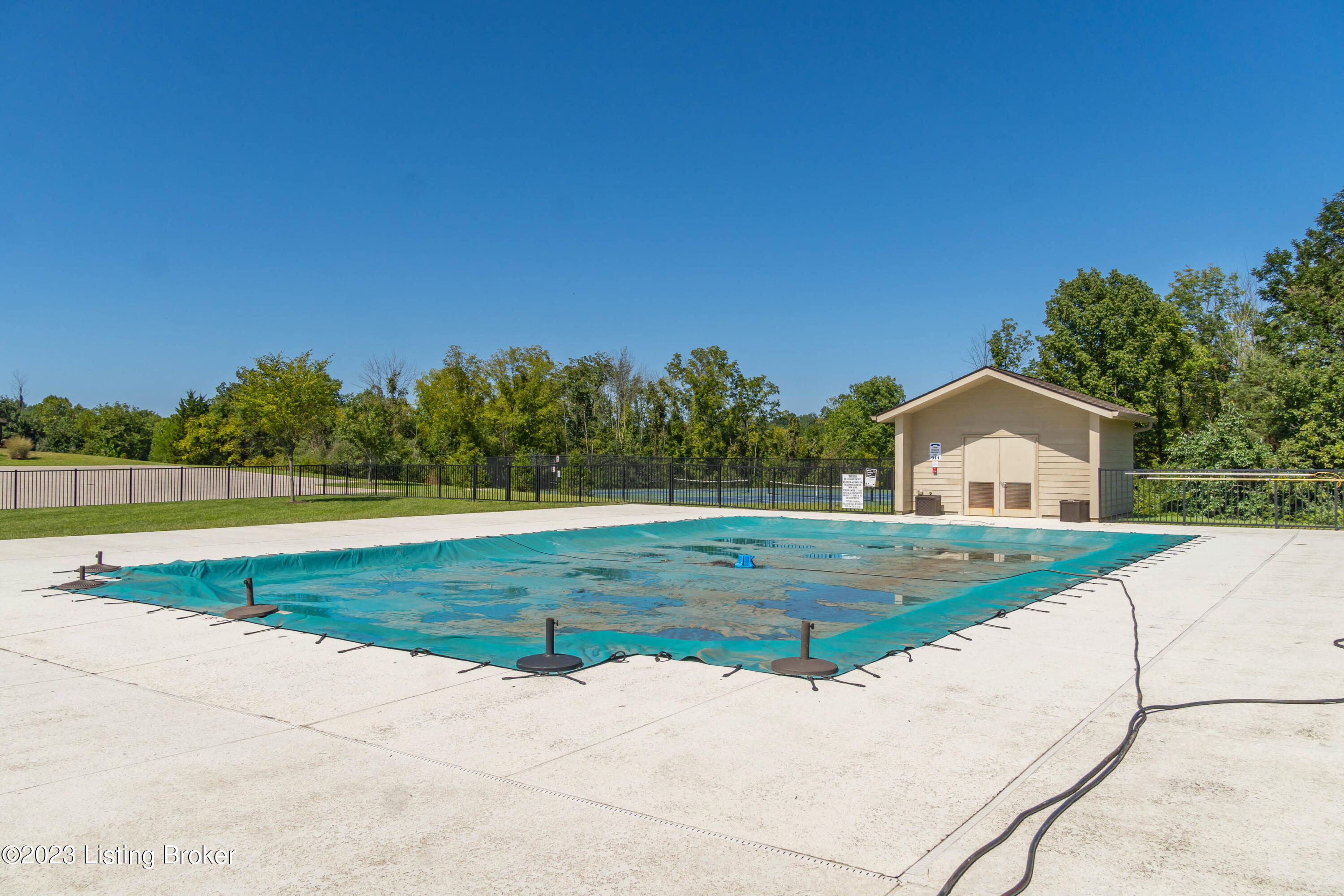 5621 Morningside Dr