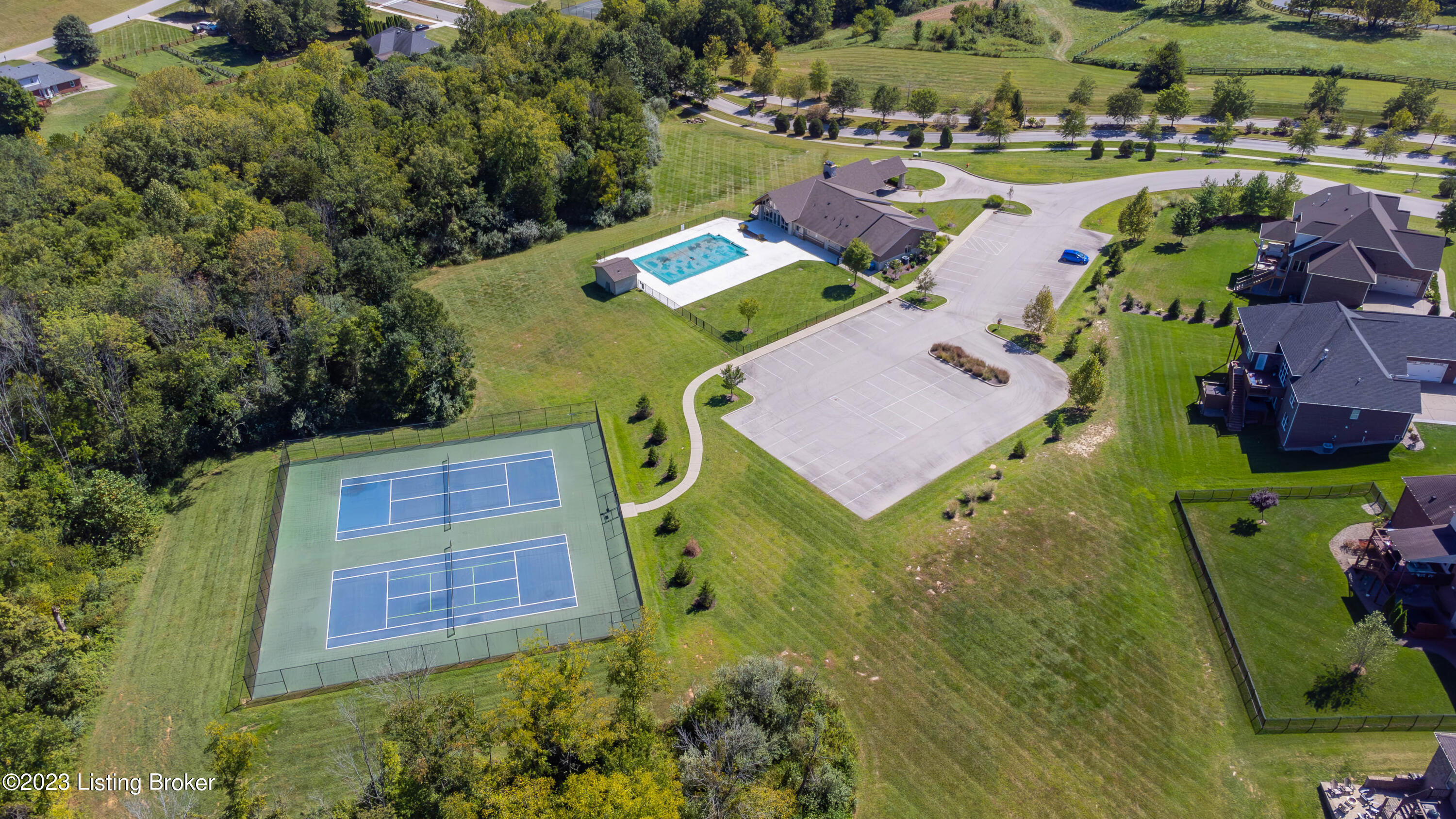 5621 Morningside Dr