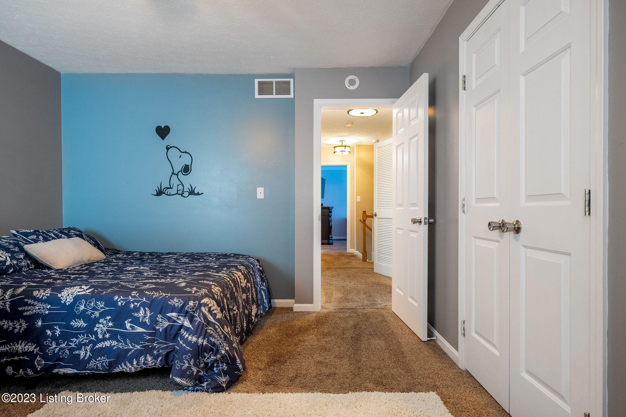 4900 Centerfield Ct