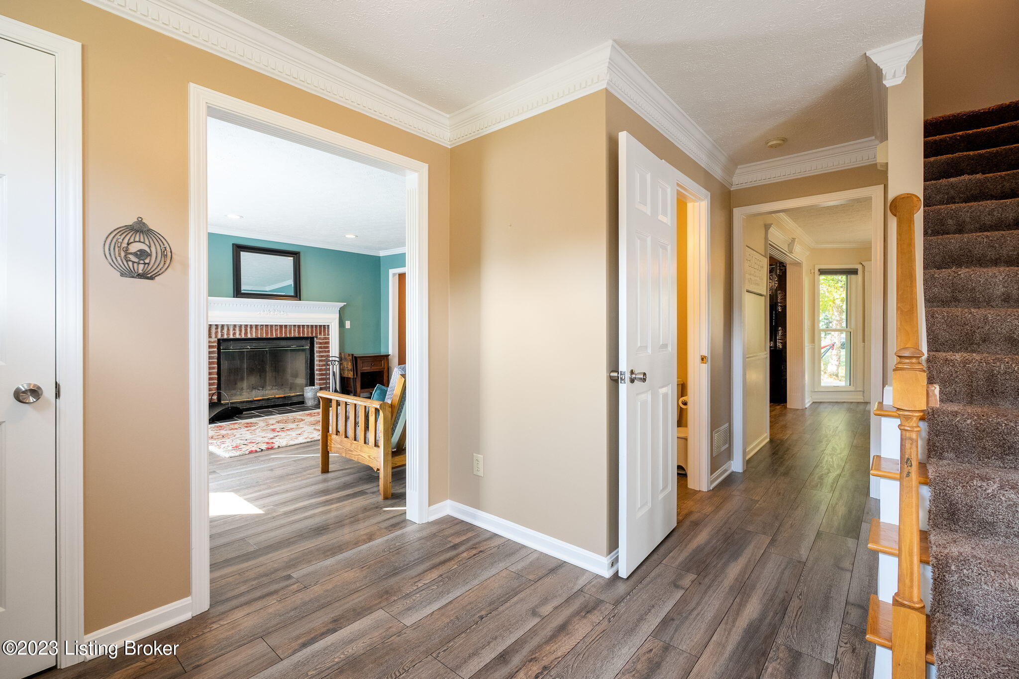 4900 Centerfield Ct