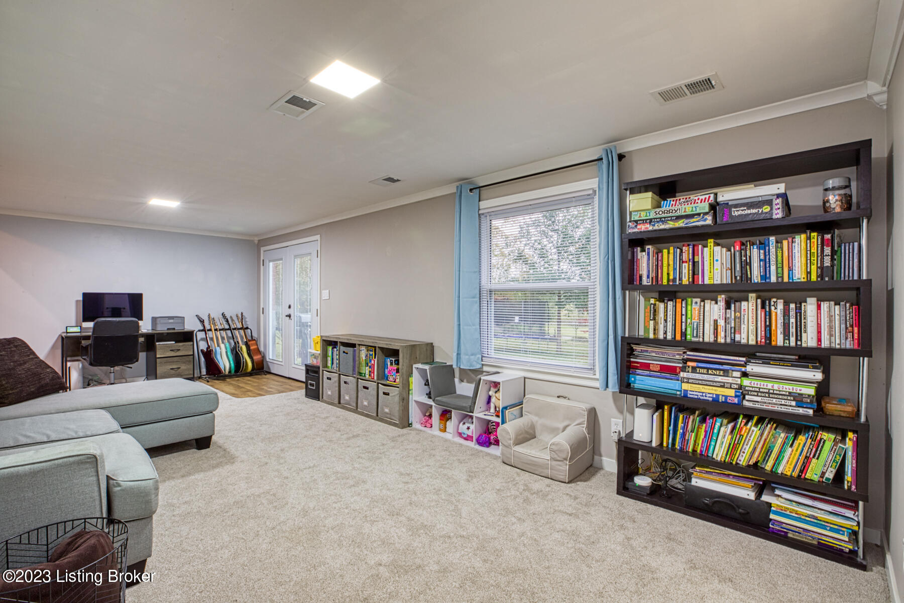 606 Willowbrook Rd