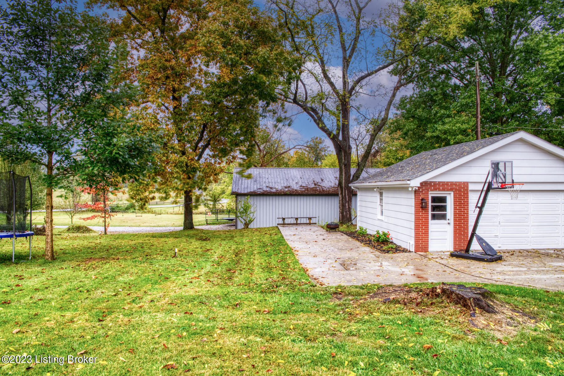 606 Willowbrook Rd