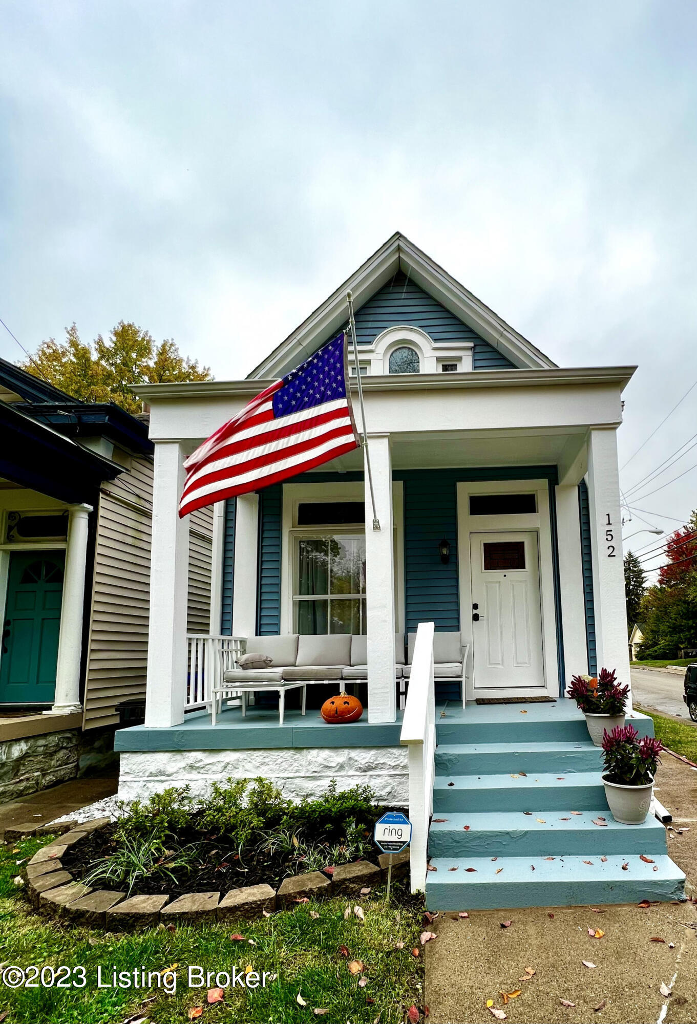 152 Vernon Ave