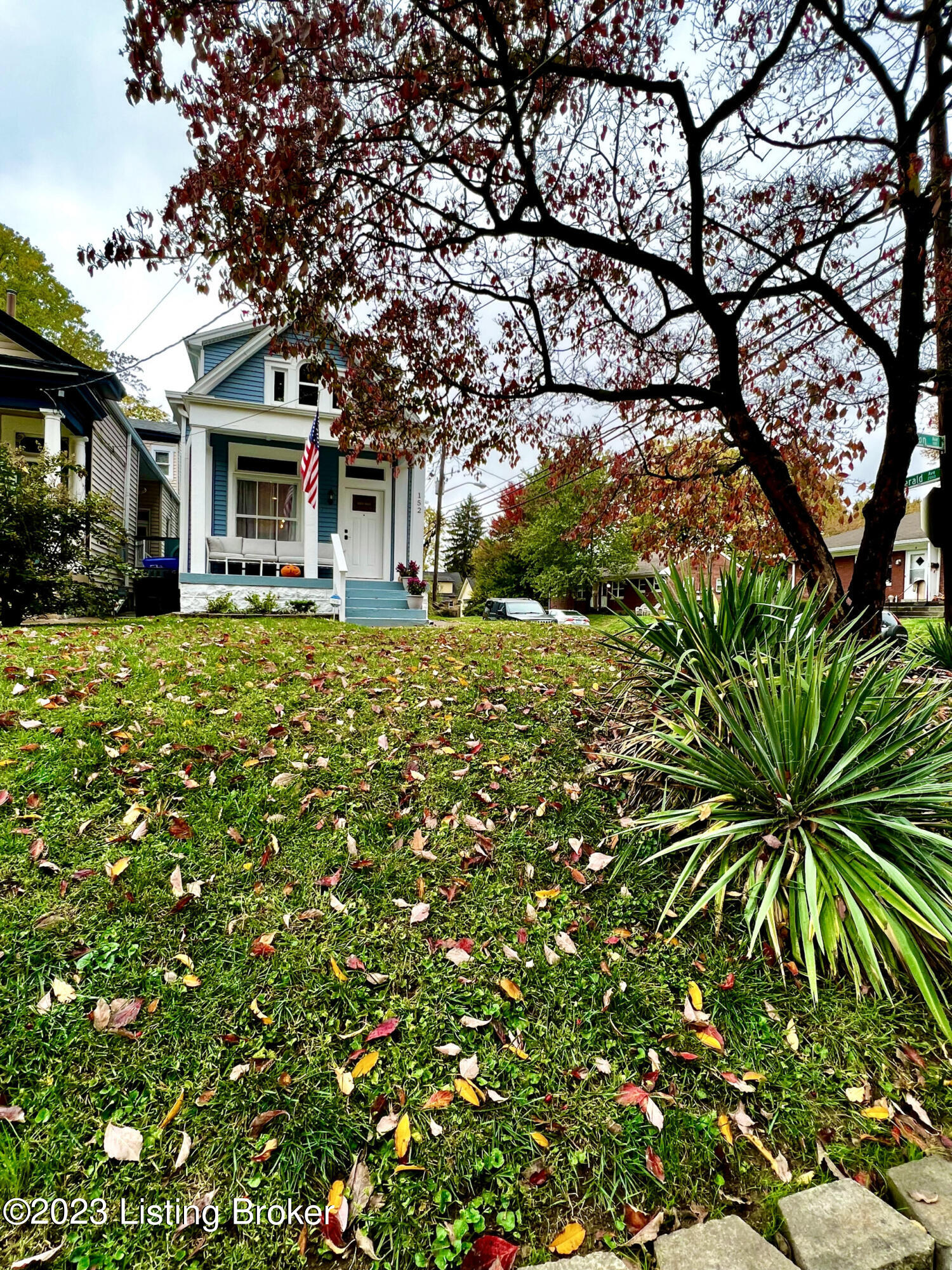 152 Vernon Ave