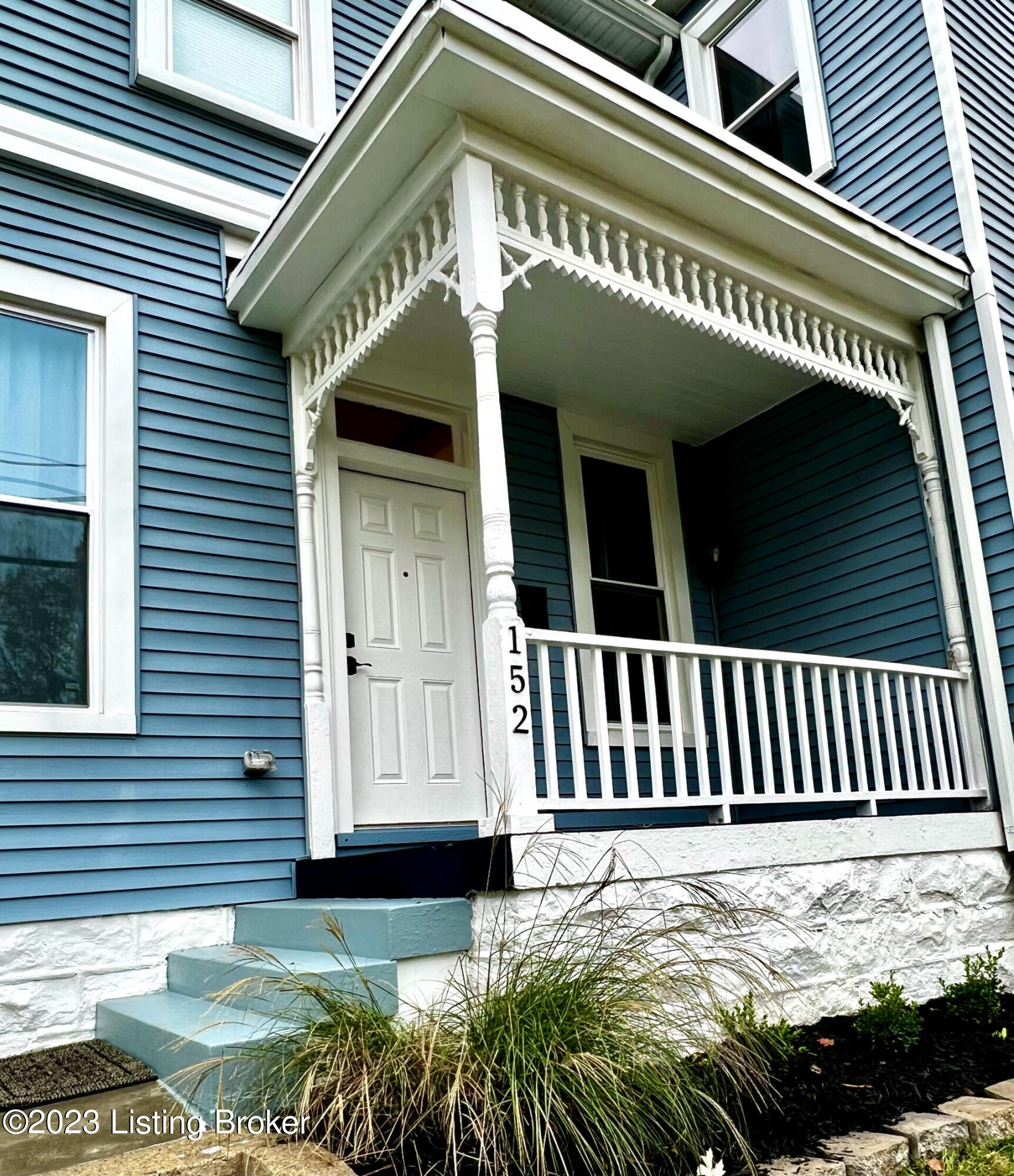 152 Vernon Ave