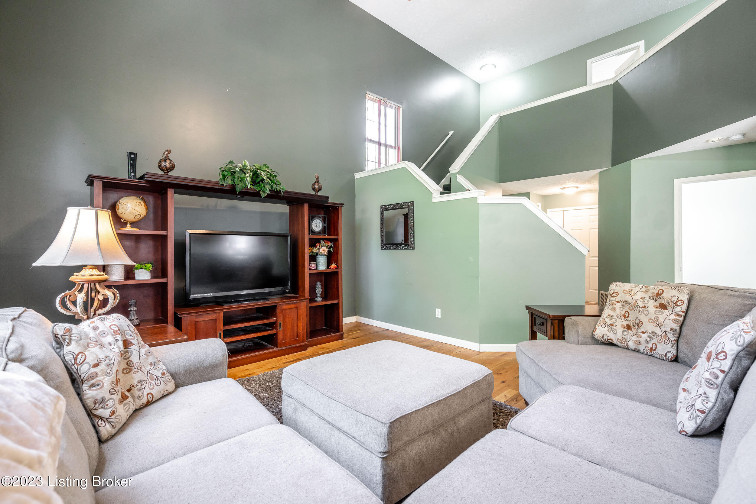 6502 Bridleview Cir