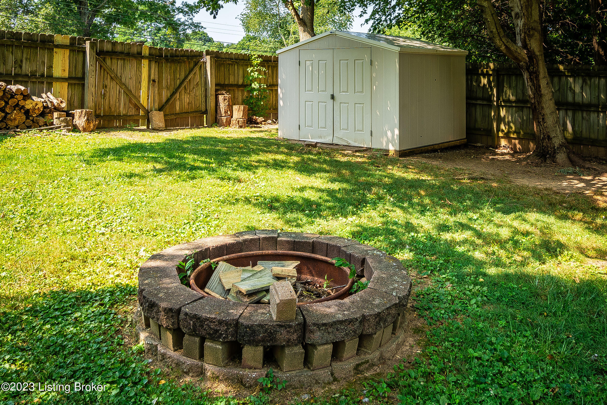 6502 Bridleview Cir