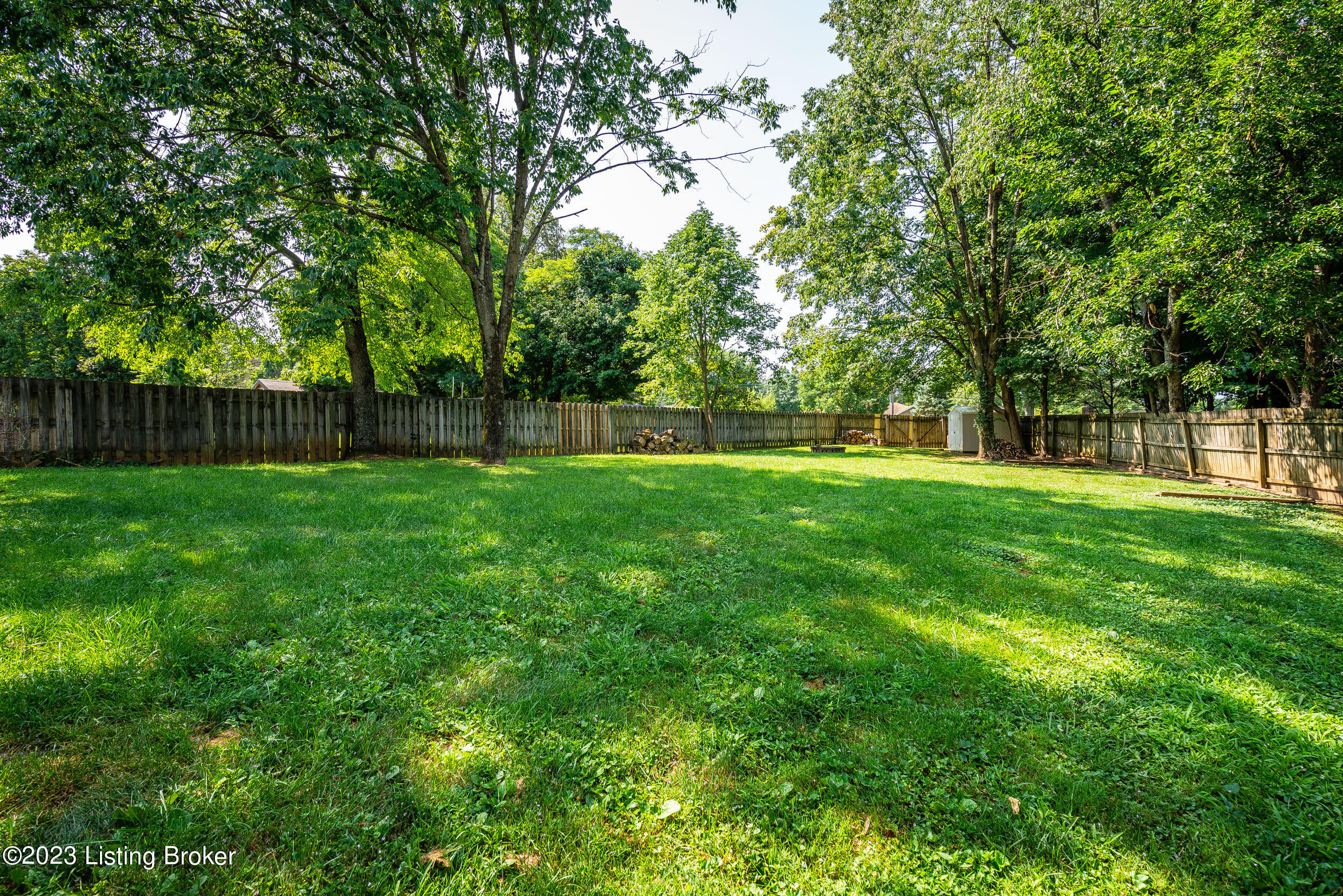 6502 Bridleview Cir