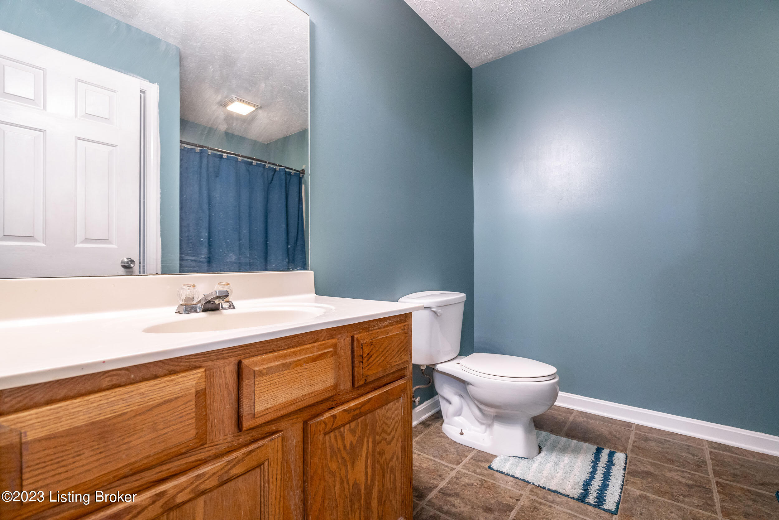 6502 Bridleview Cir