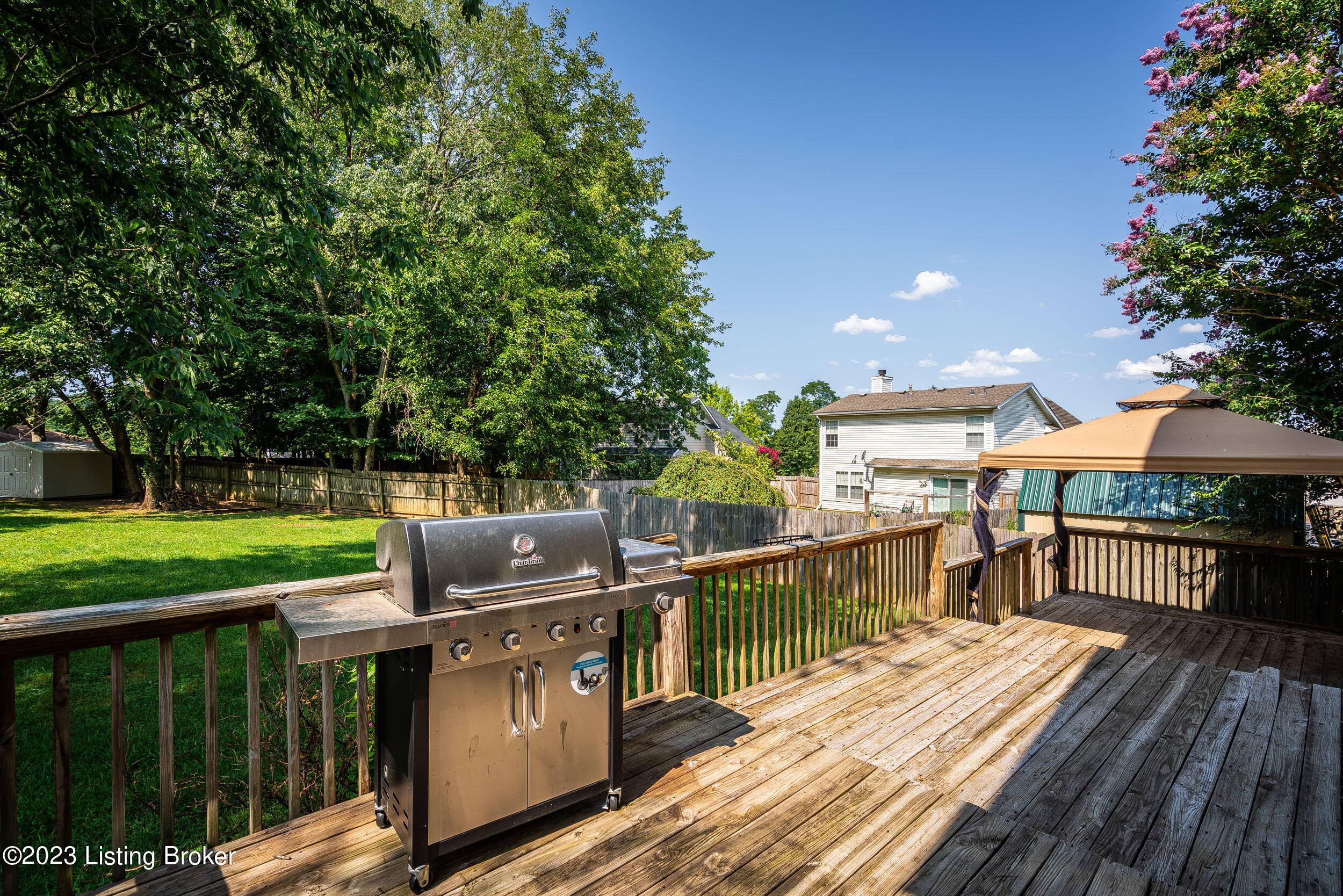 6502 Bridleview Cir