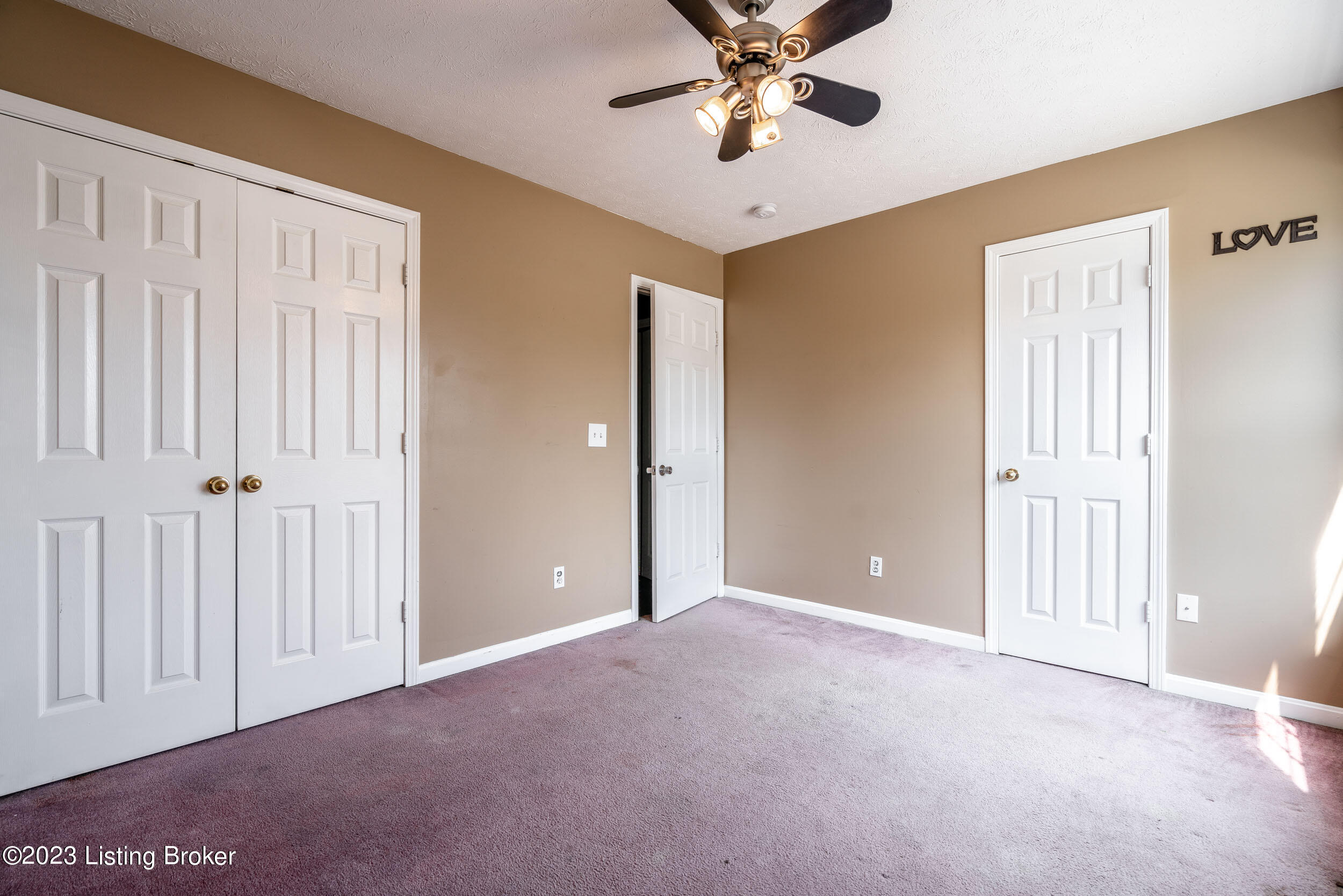 6502 Bridleview Cir