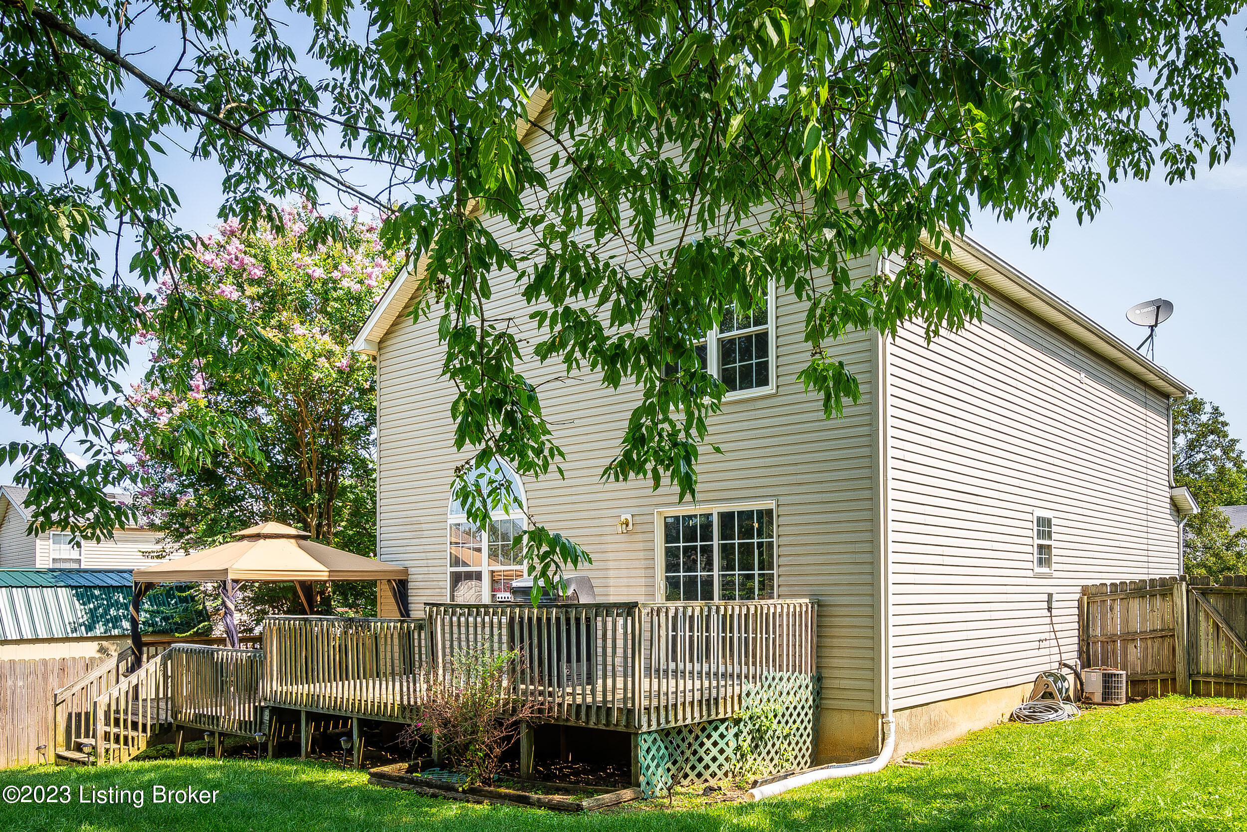 6502 Bridleview Cir