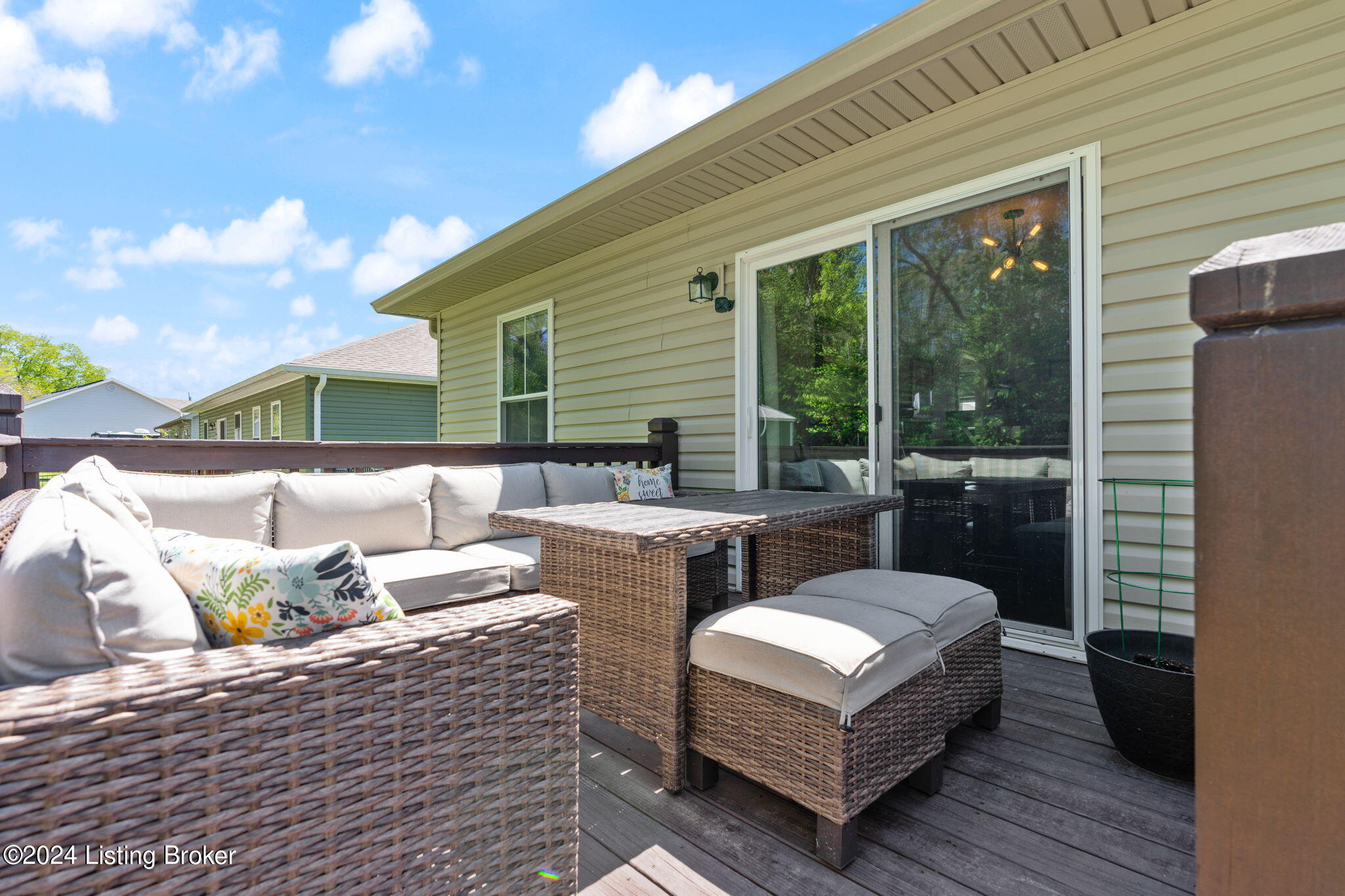 122 Appletree Way