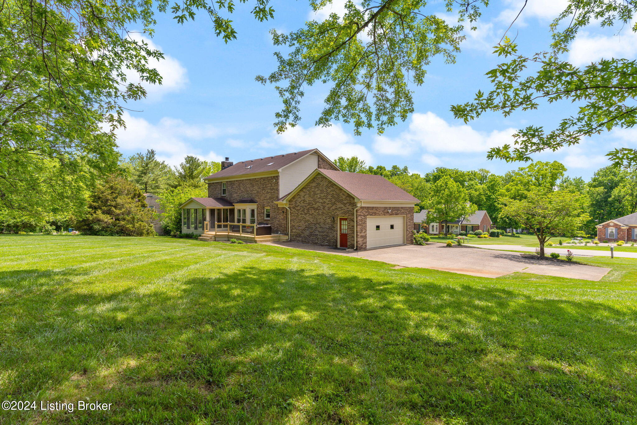 7500 Sunset Ln