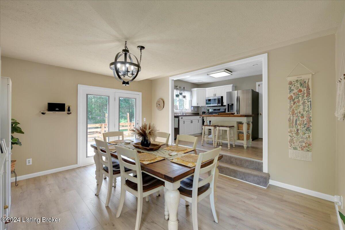 2215 Fox Trail Ct