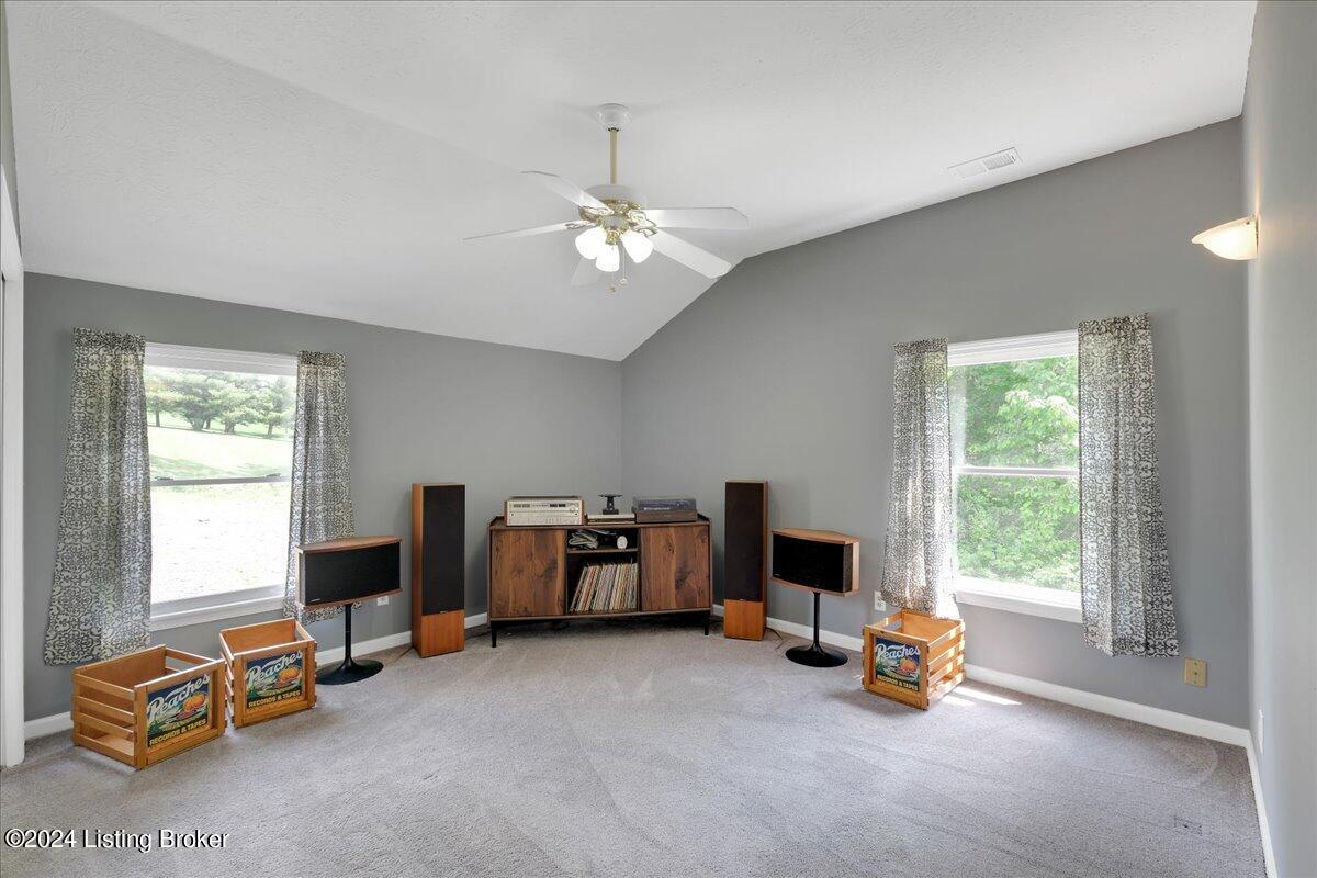 2215 Fox Trail Ct