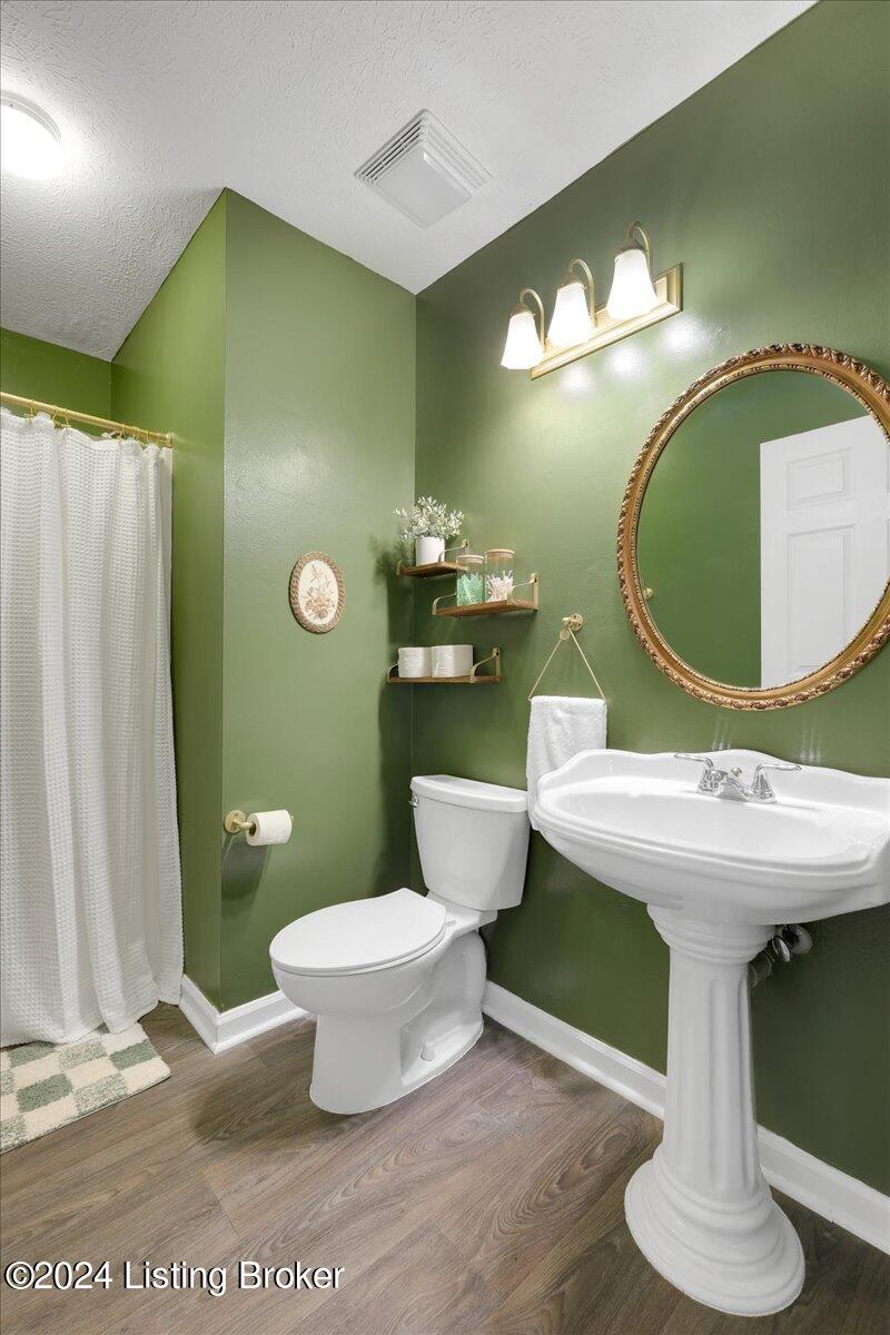 2215 Fox Trail Ct