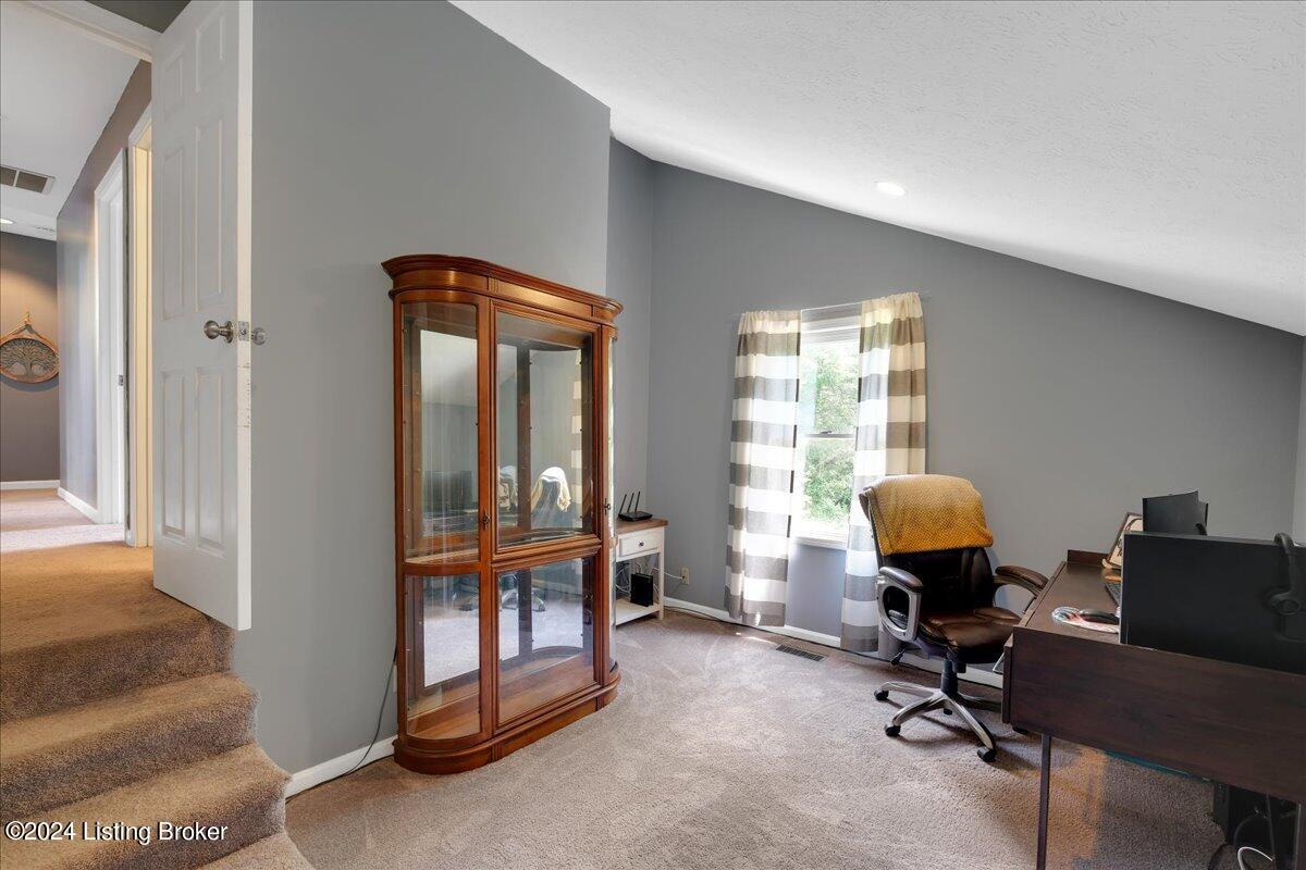 2215 Fox Trail Ct