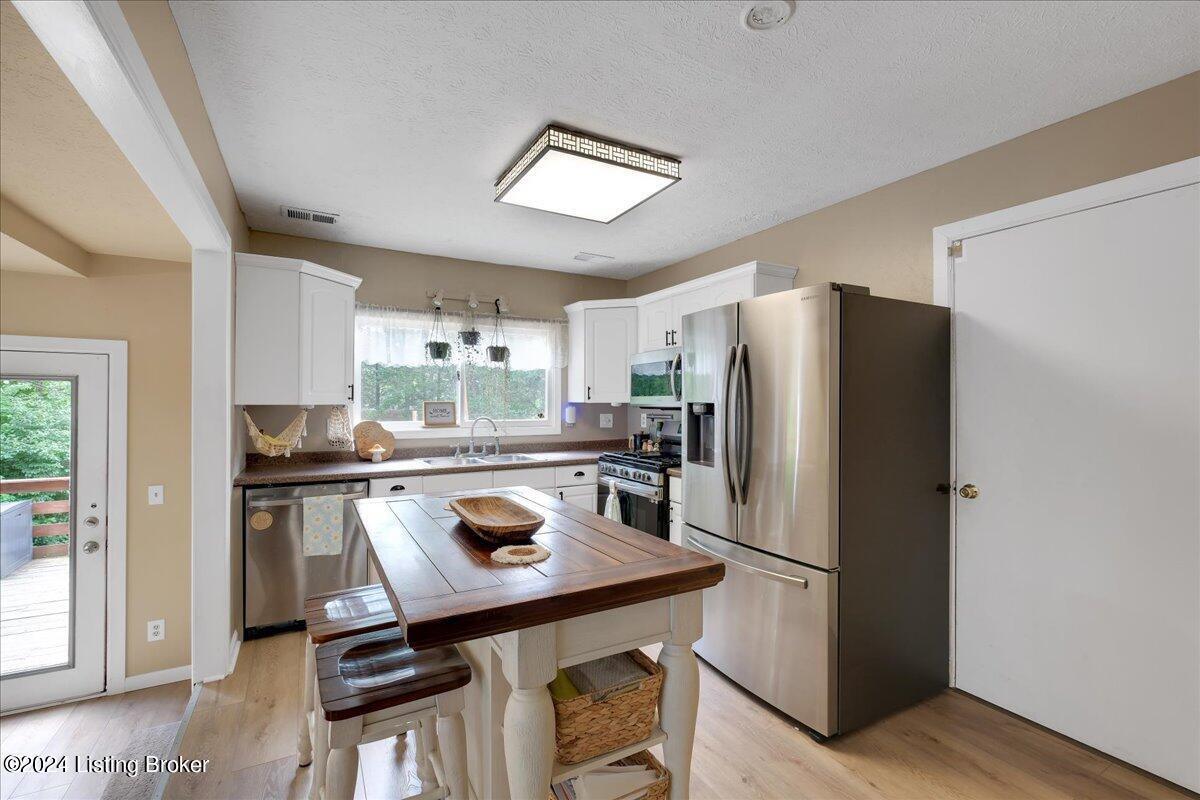 2215 Fox Trail Ct