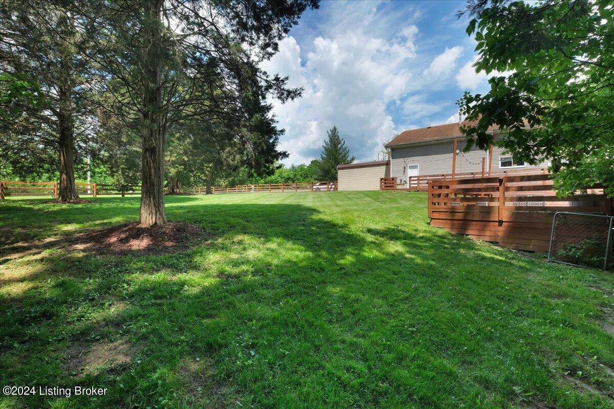 2215 Fox Trail Ct