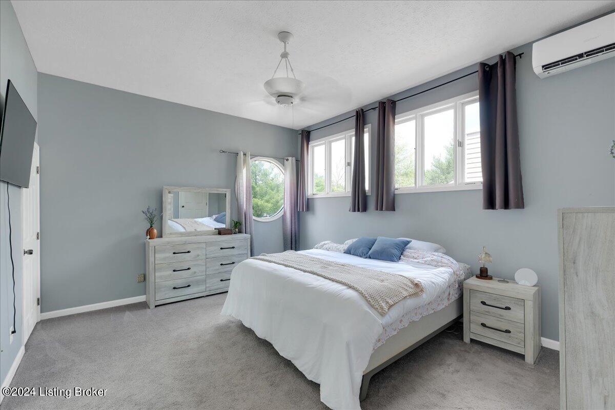 2215 Fox Trail Ct
