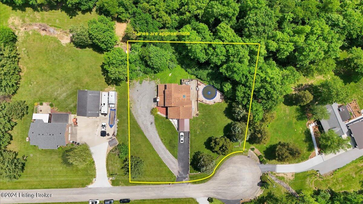 2215 Fox Trail Ct