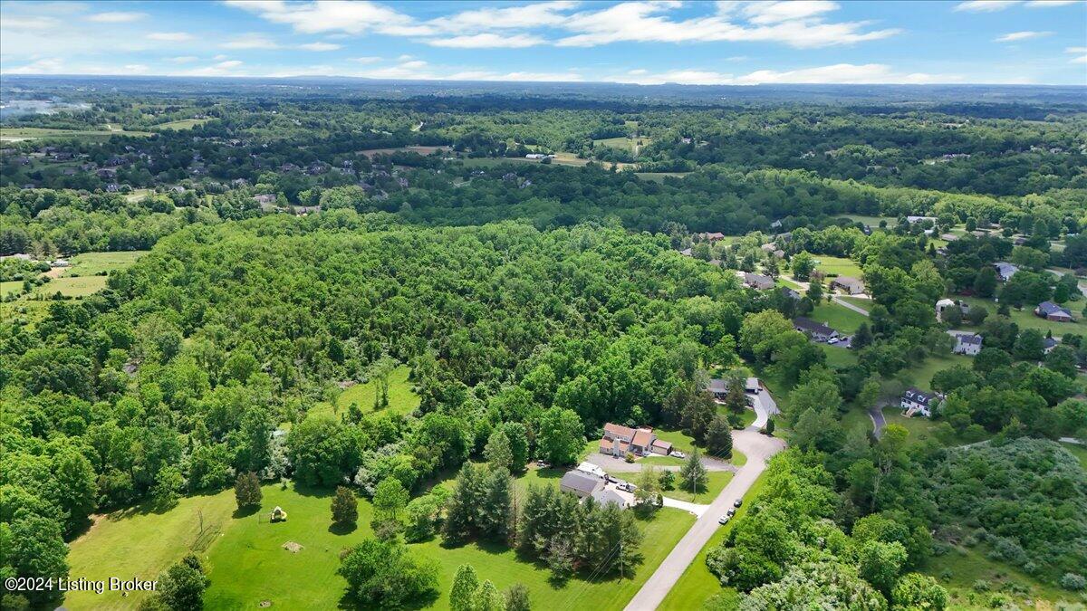 2215 Fox Trail Ct