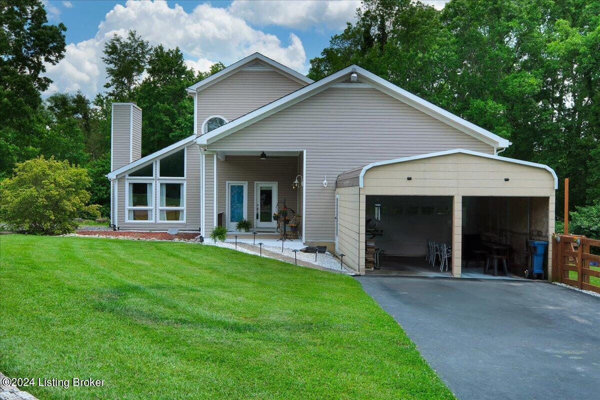 2215 Fox Trail Ct