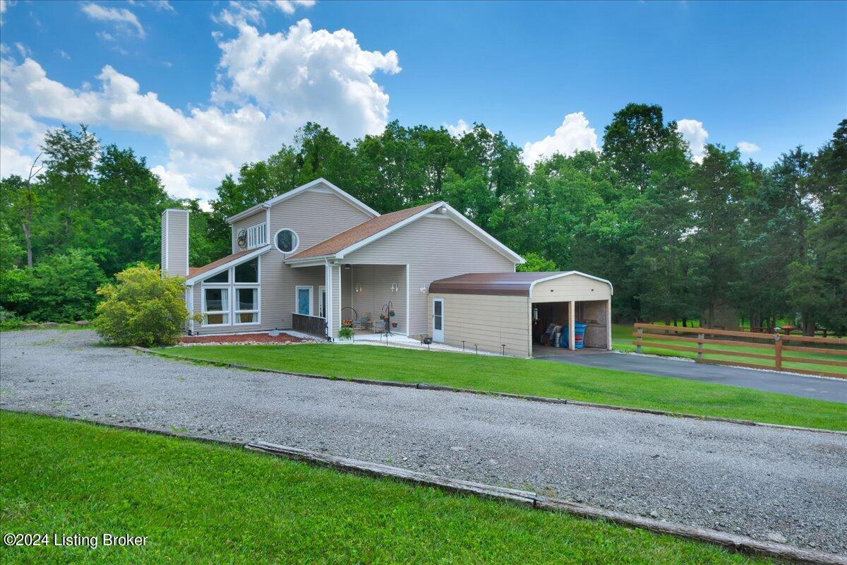 2215 Fox Trail Ct