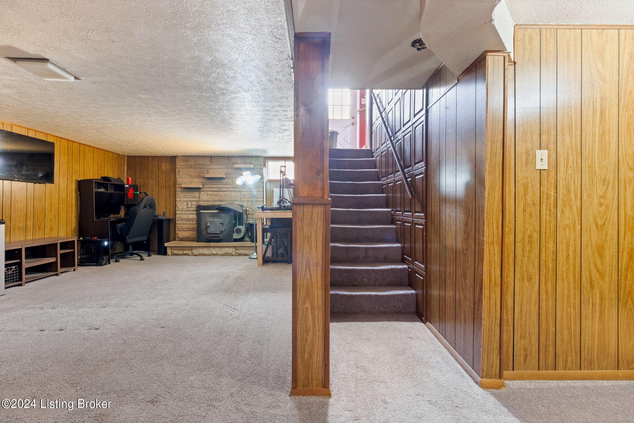 11100 Oliverda Dr
