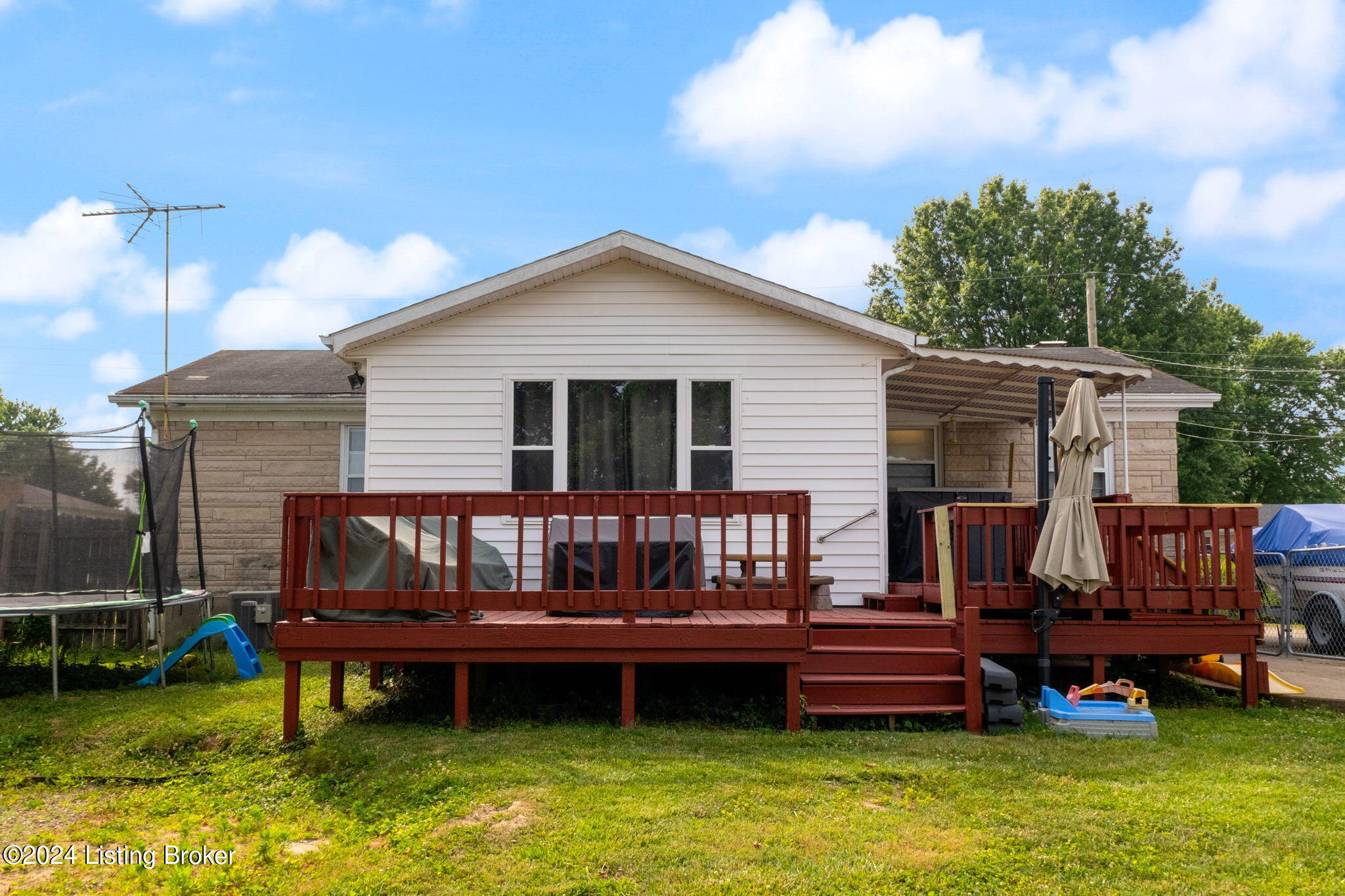11100 Oliverda Dr
