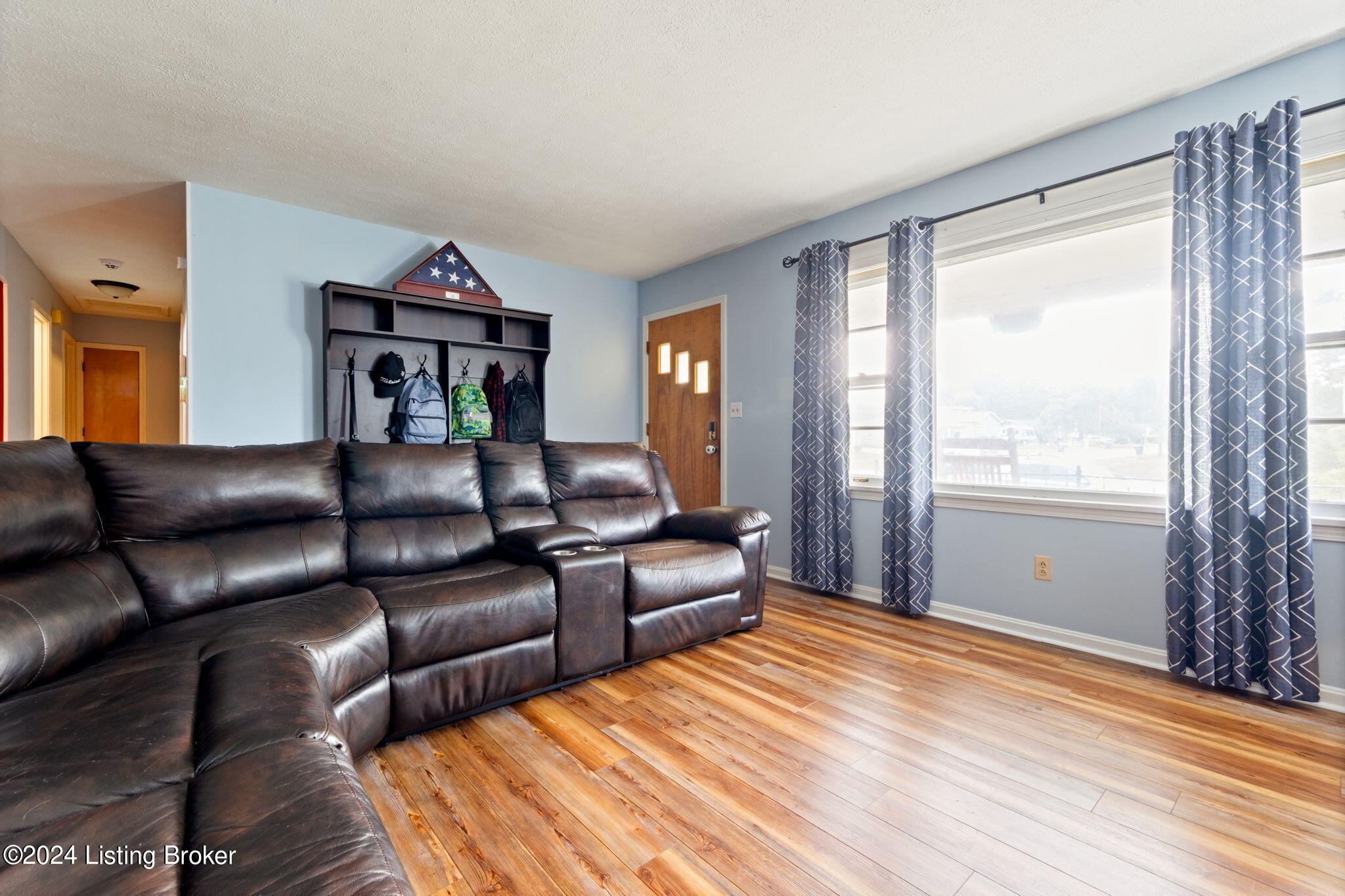 11100 Oliverda Dr