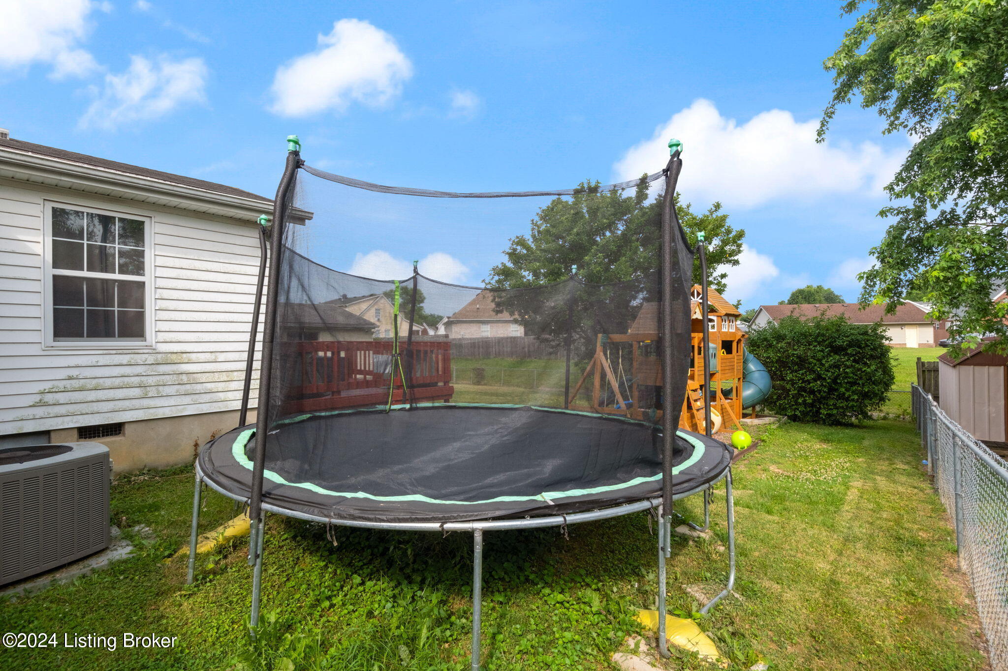 11100 Oliverda Dr