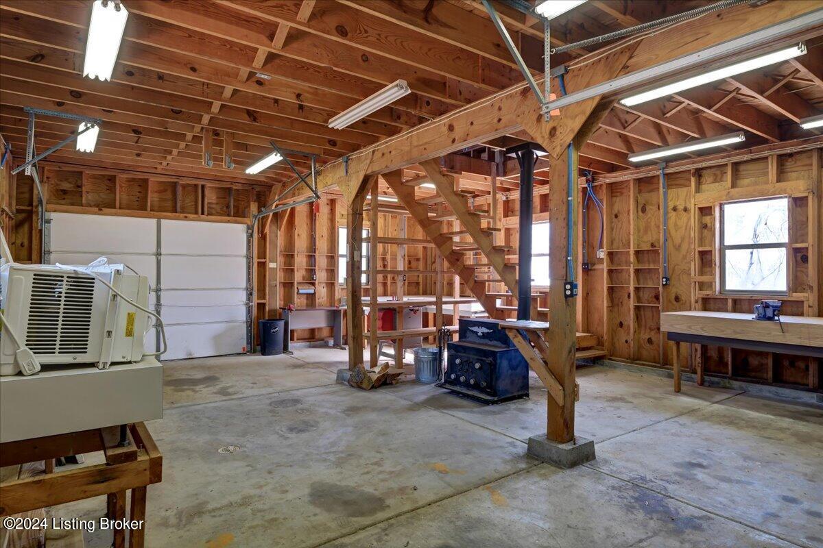 2105 Elder Park Rd