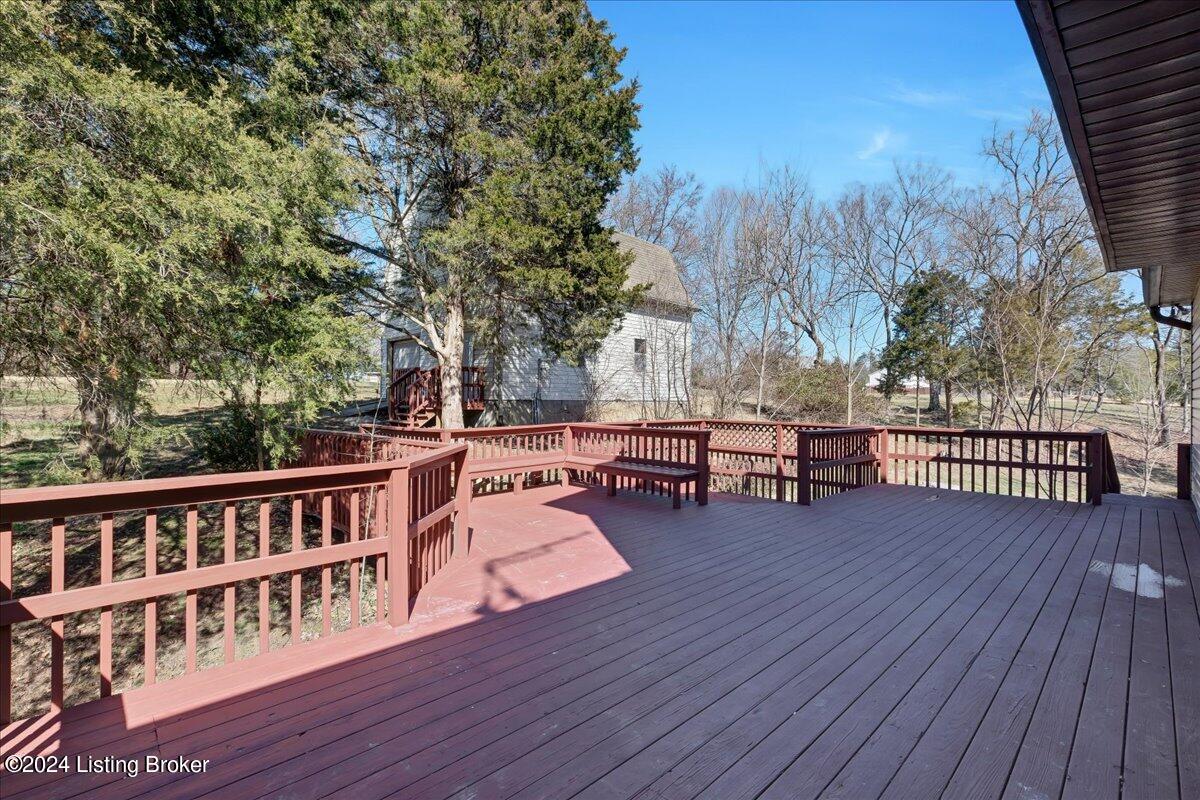 2105 Elder Park Rd