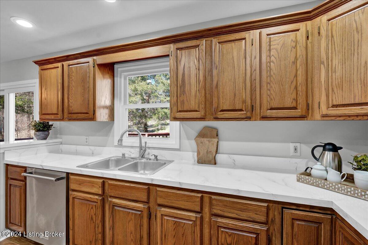 2105 Elder Park Rd