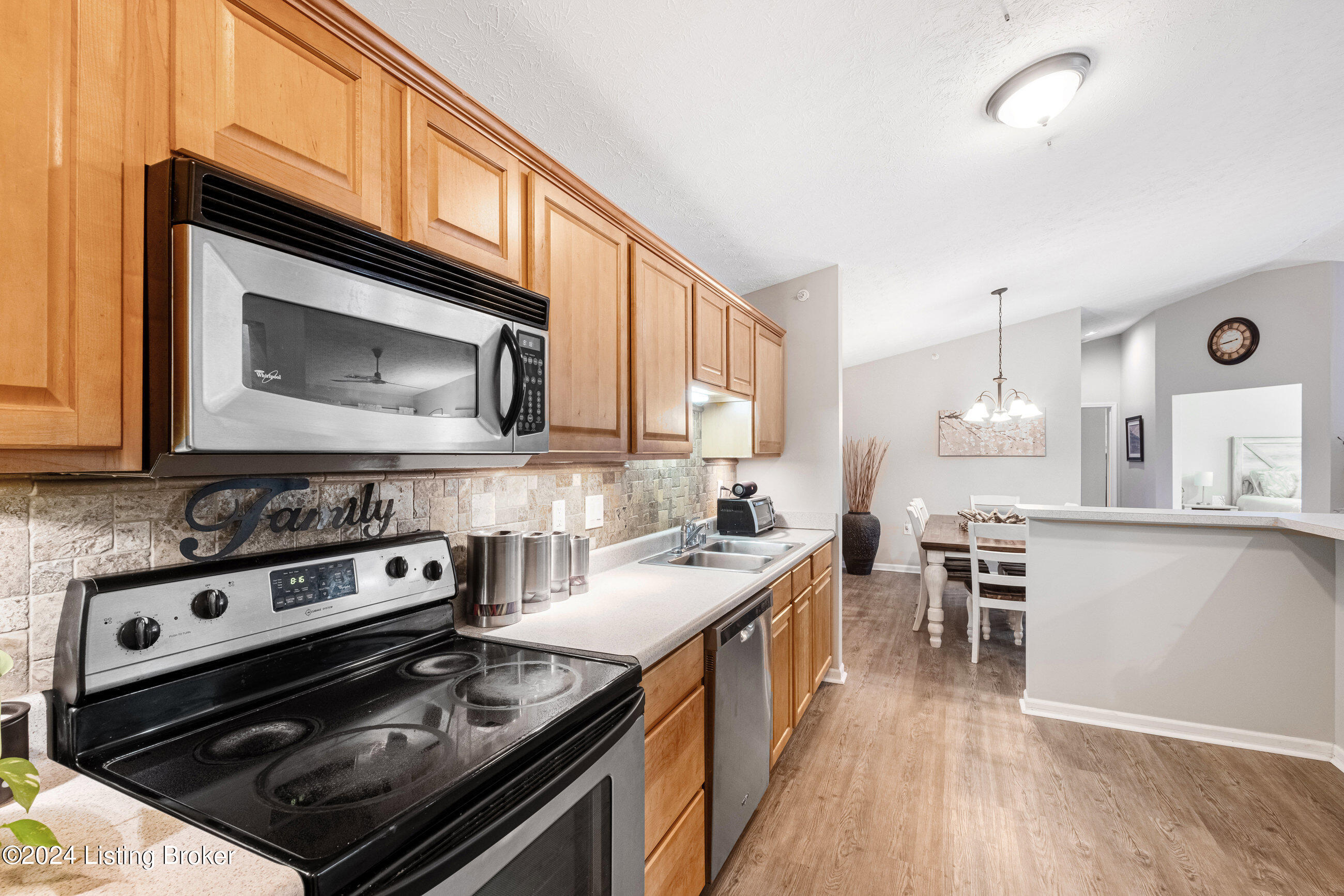 6406 Shelton Cir, 311