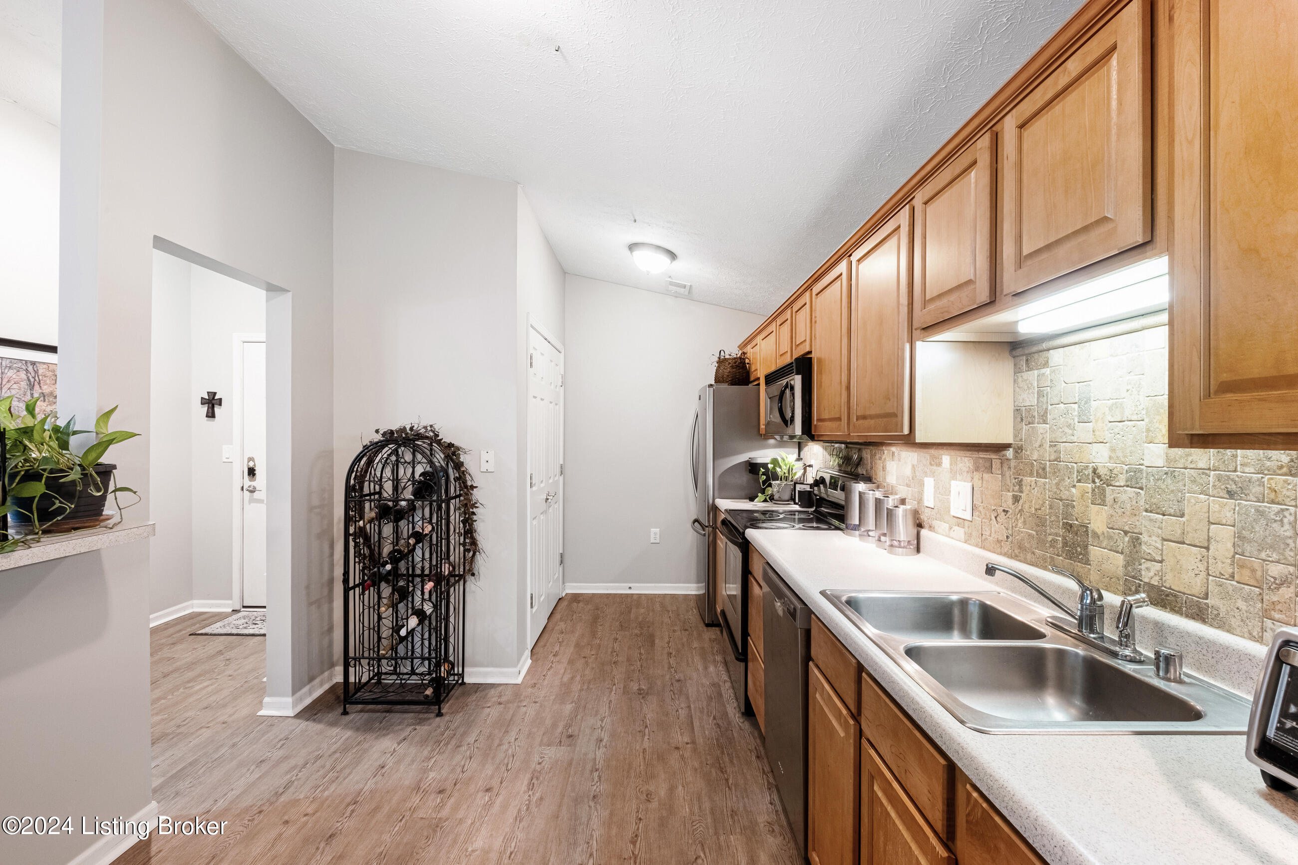 6406 Shelton Cir, 311