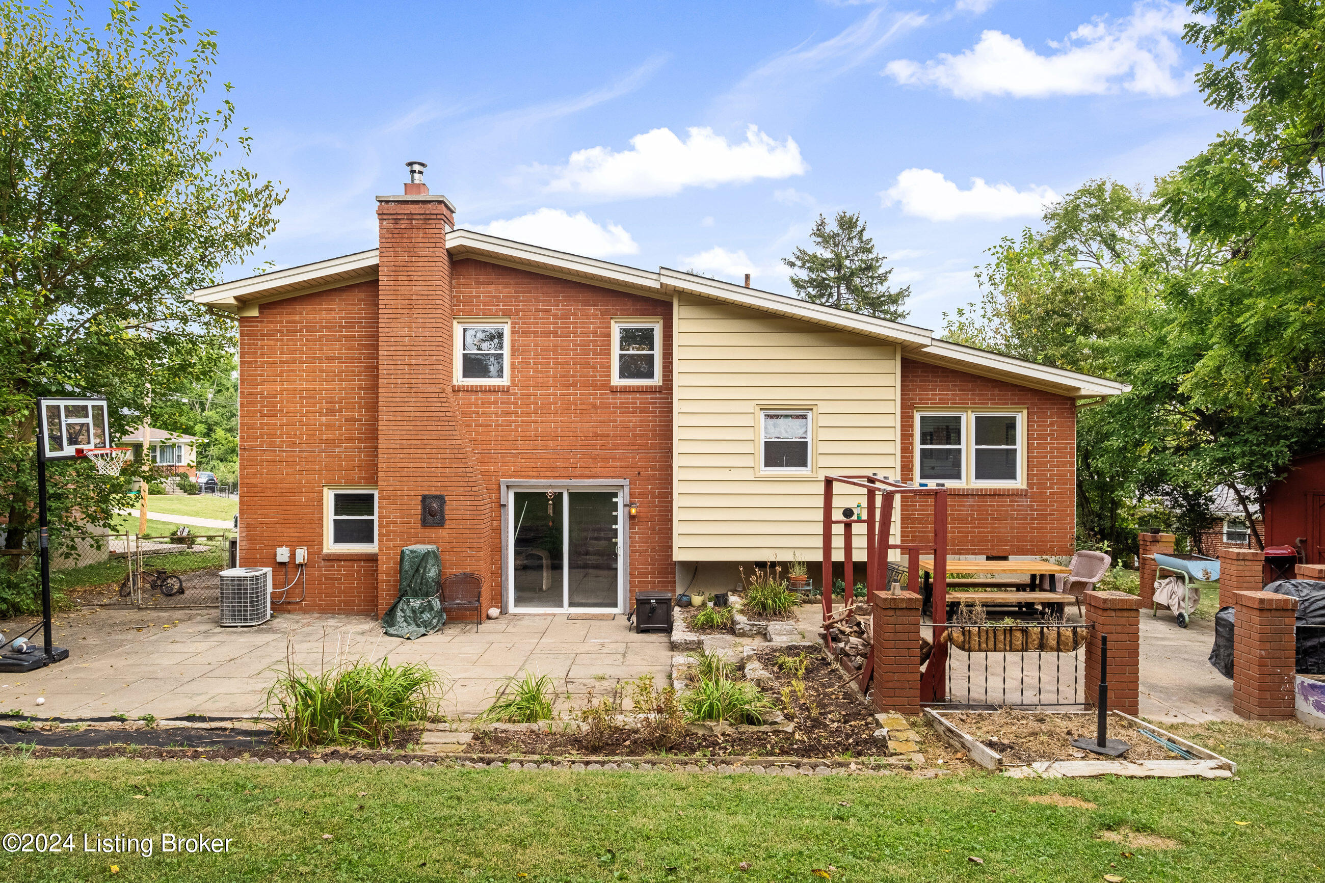 7016 Mountain Ct