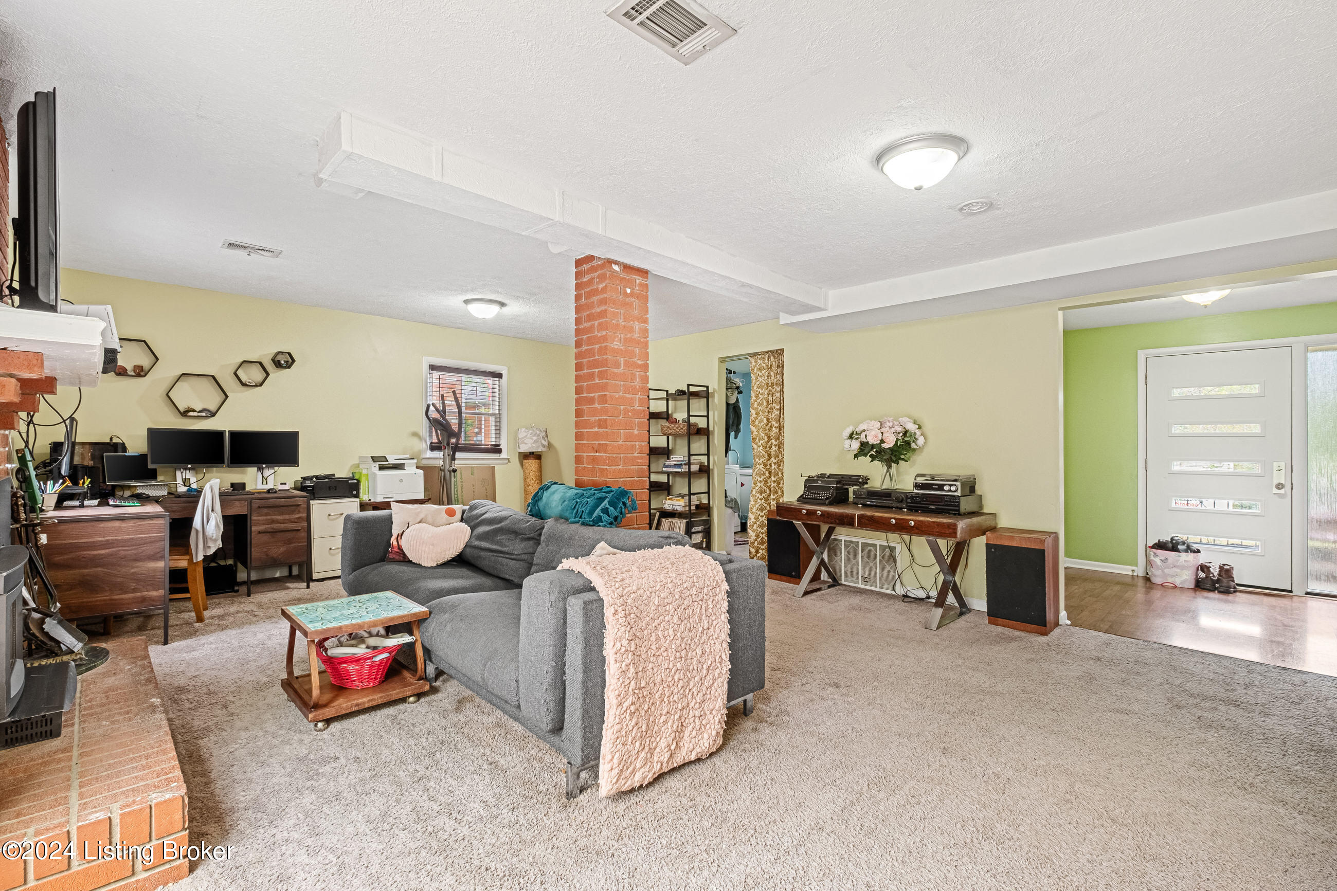 7016 Mountain Ct
