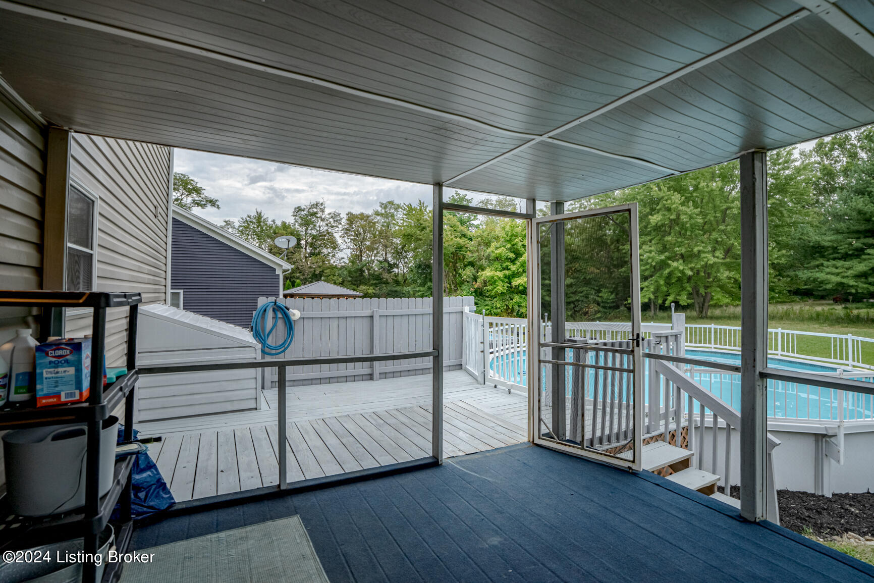 5200 Manor Dr
