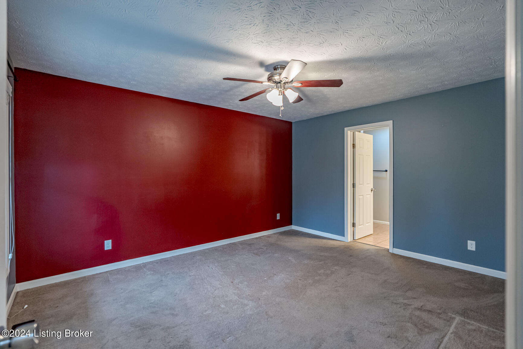 5200 Manor Dr