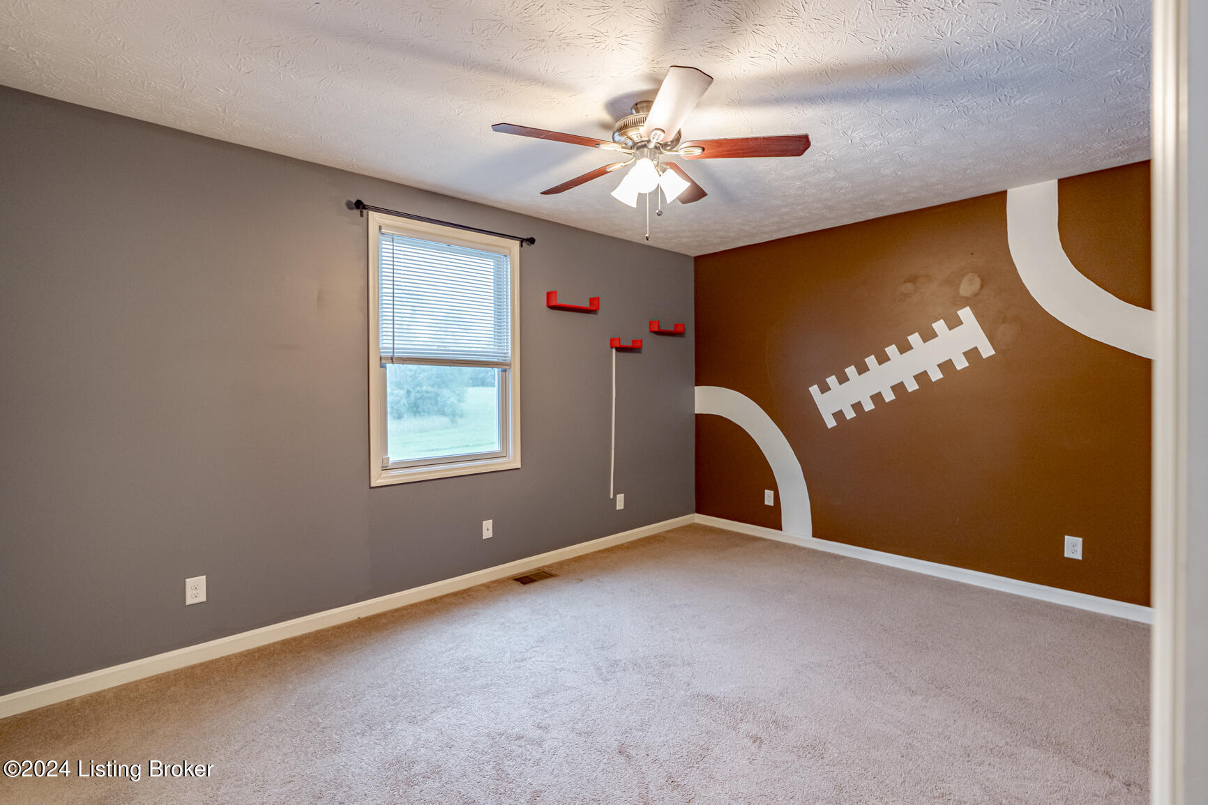 5200 Manor Dr