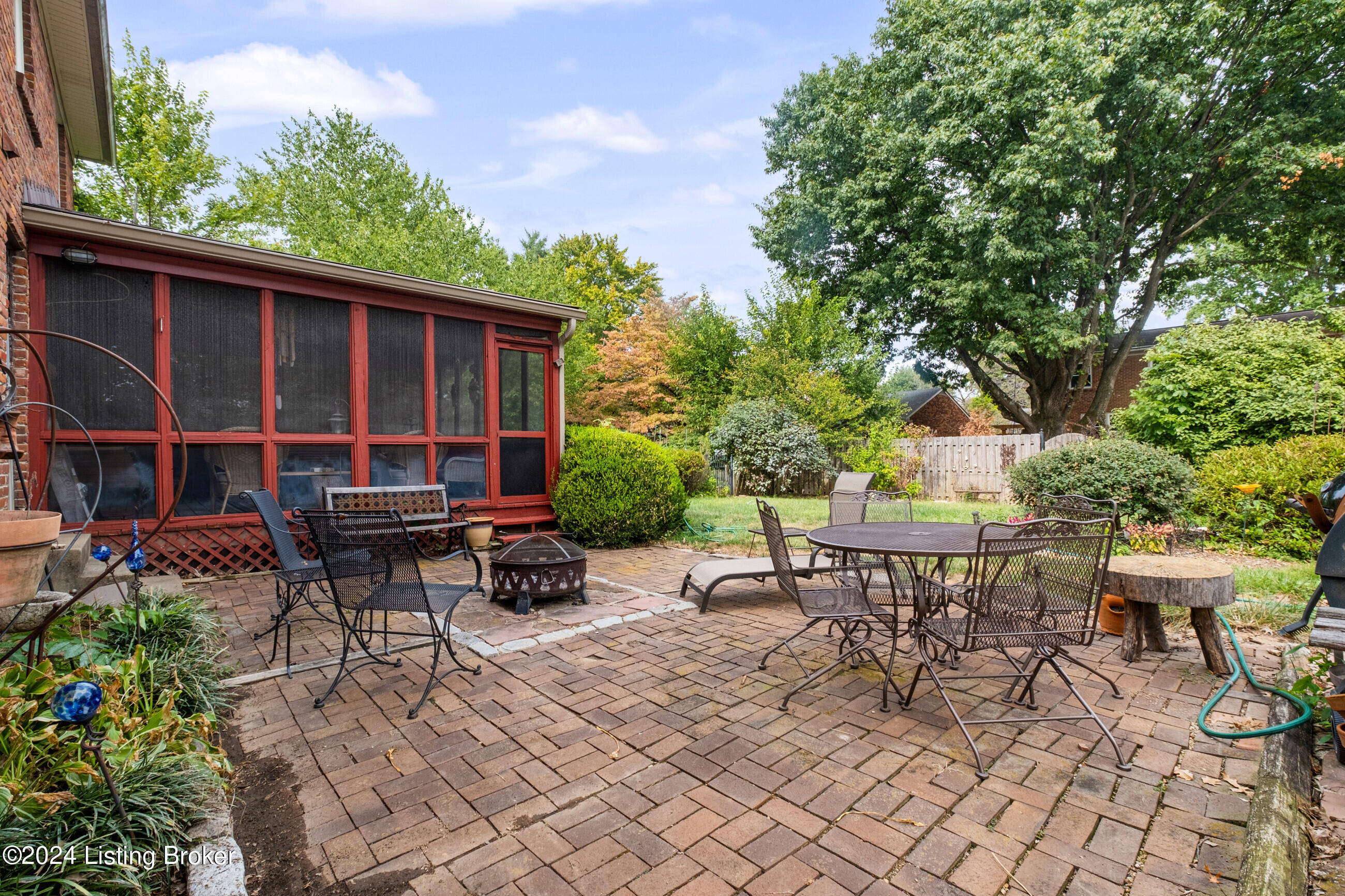 3111 Limerick Ln