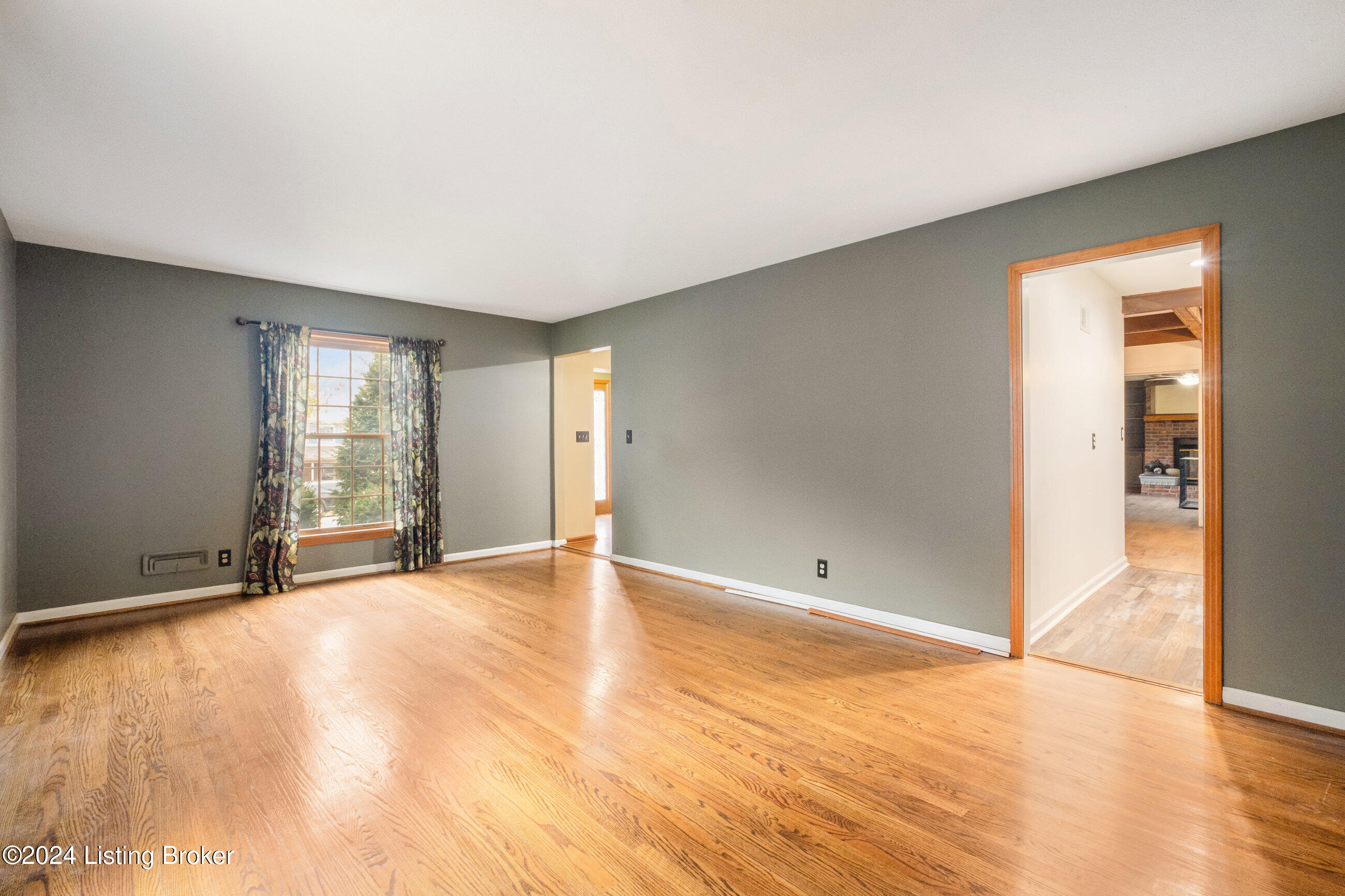 3713 Whitehall Ct