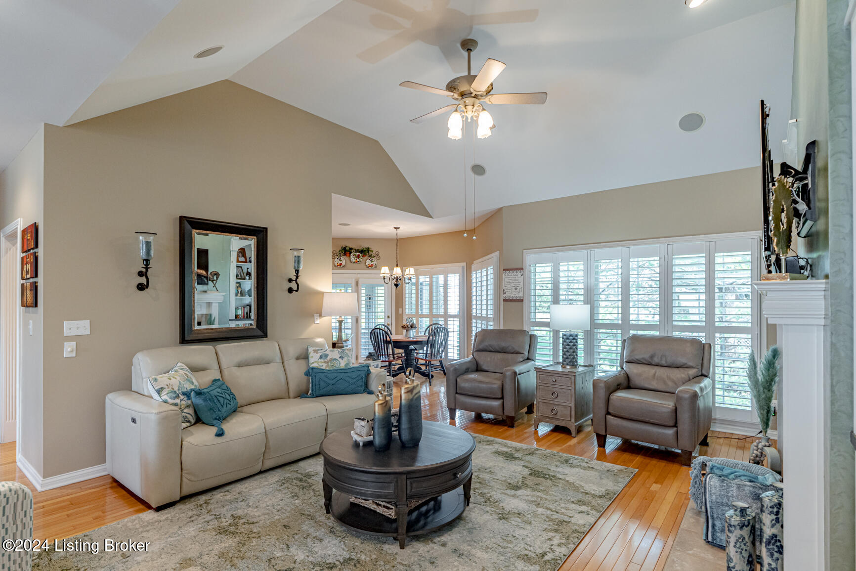1262 Pebble Dr