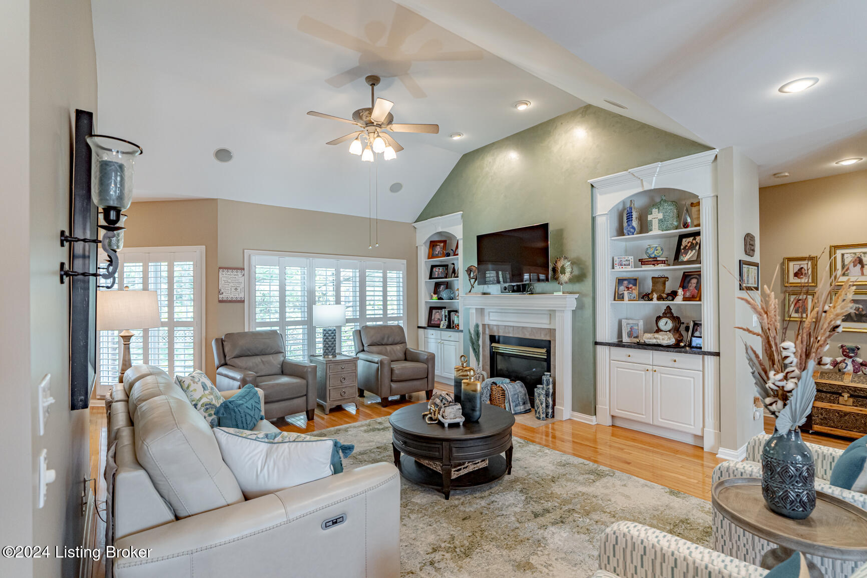 1262 Pebble Dr