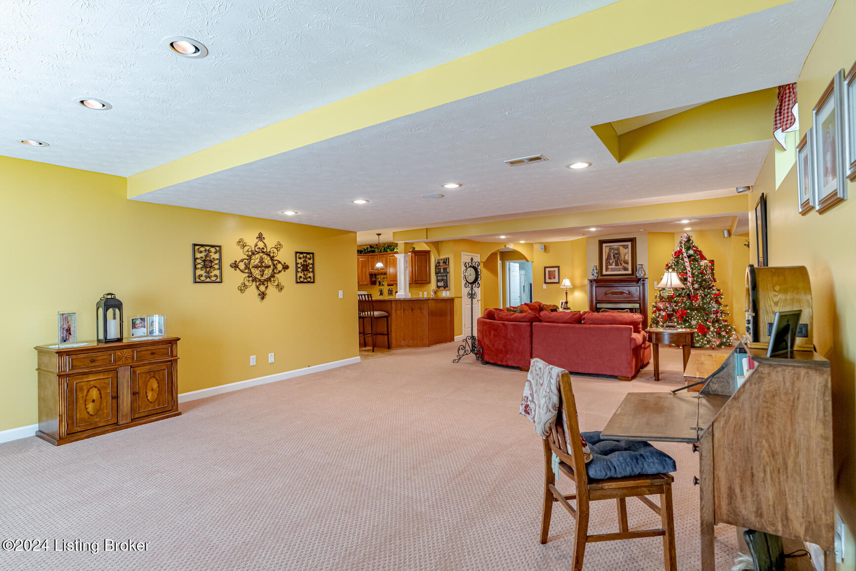 1262 Pebble Dr