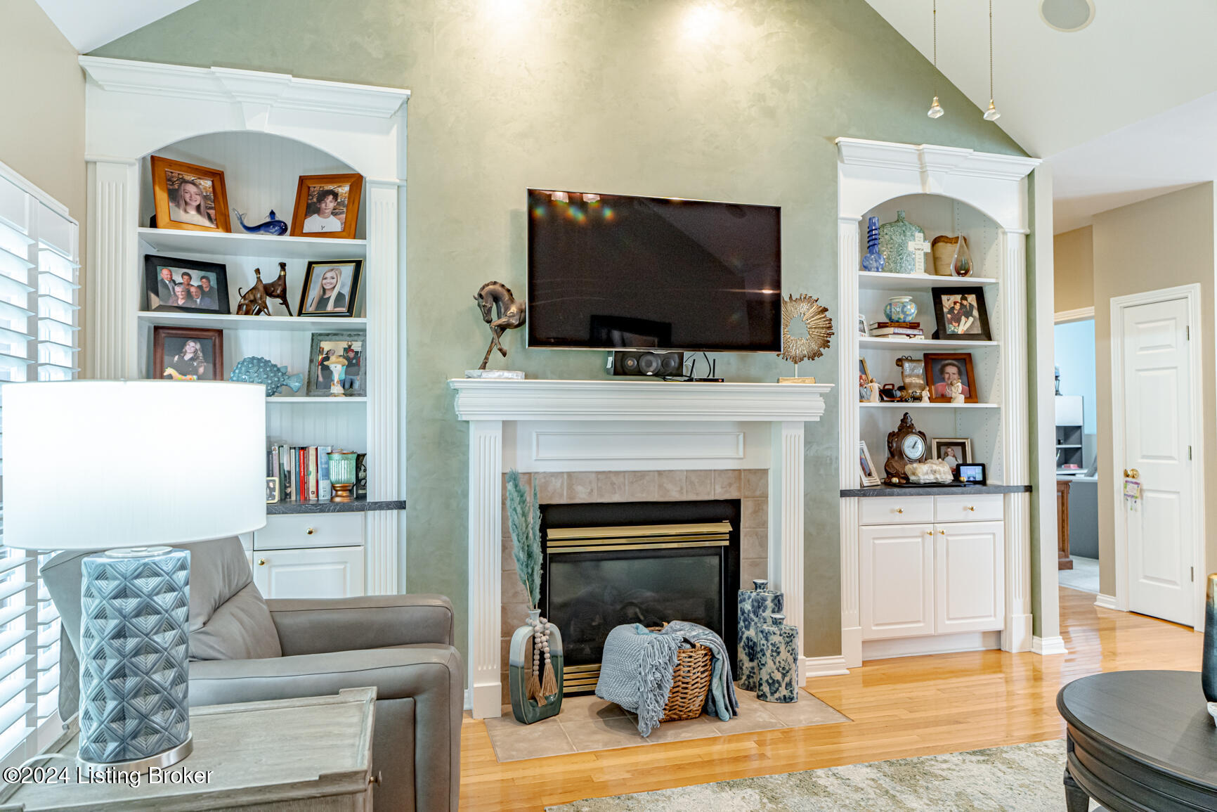 1262 Pebble Dr